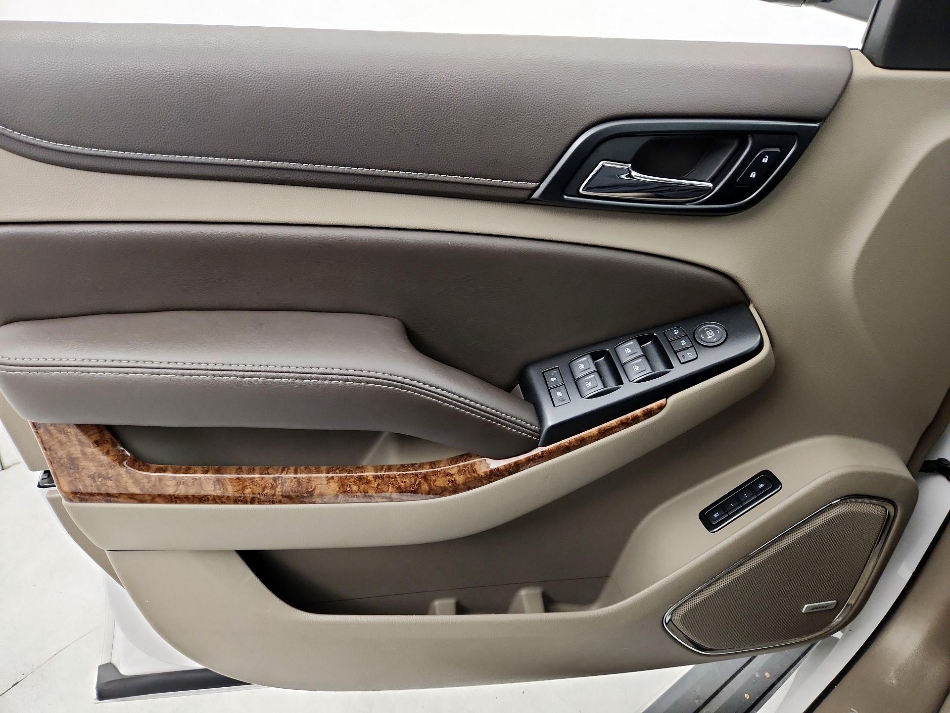 Thumbnail: 2019 Chevrolet Tahoe - 12