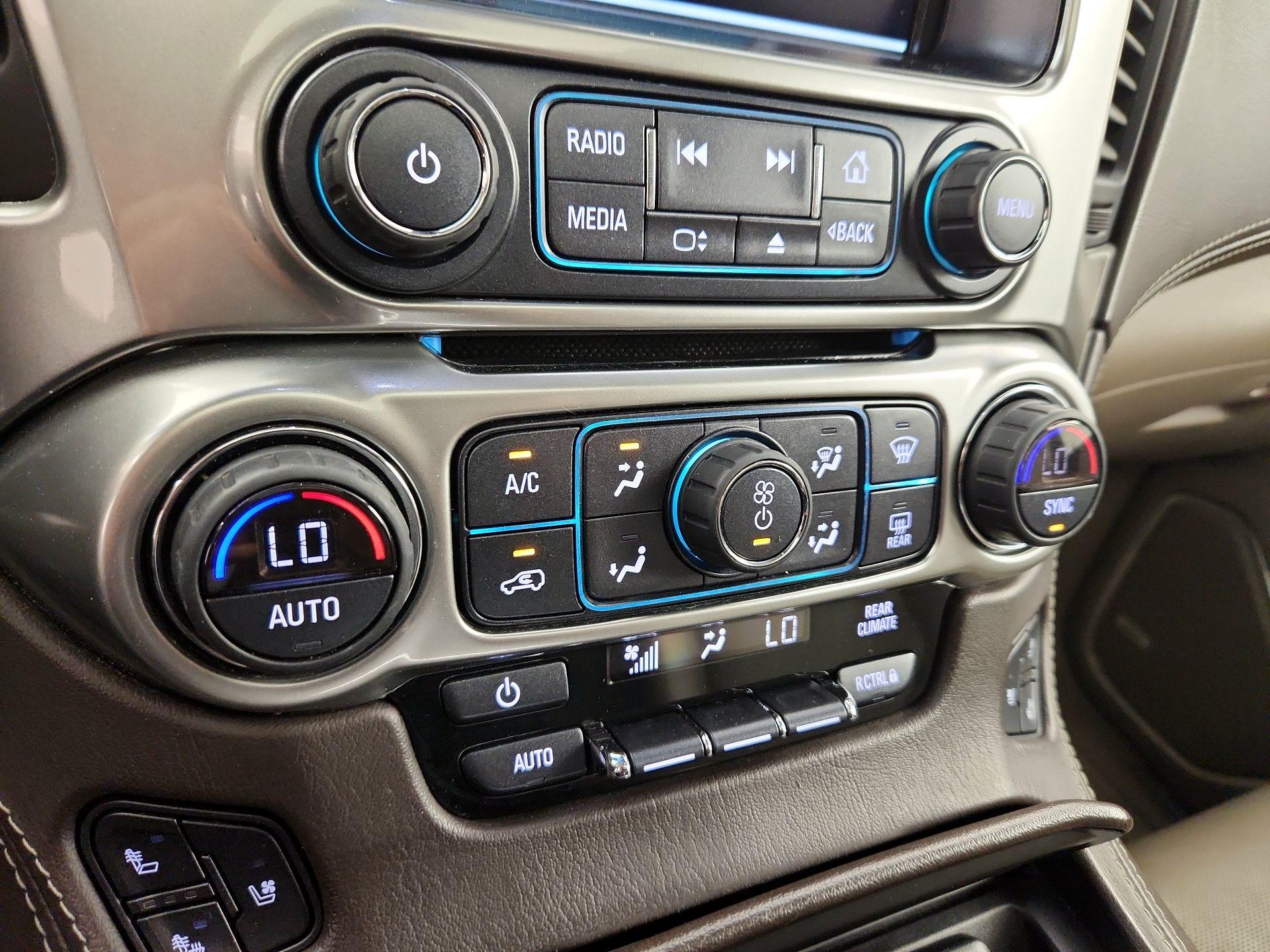 Thumbnail: 2019 Chevrolet Tahoe - 17