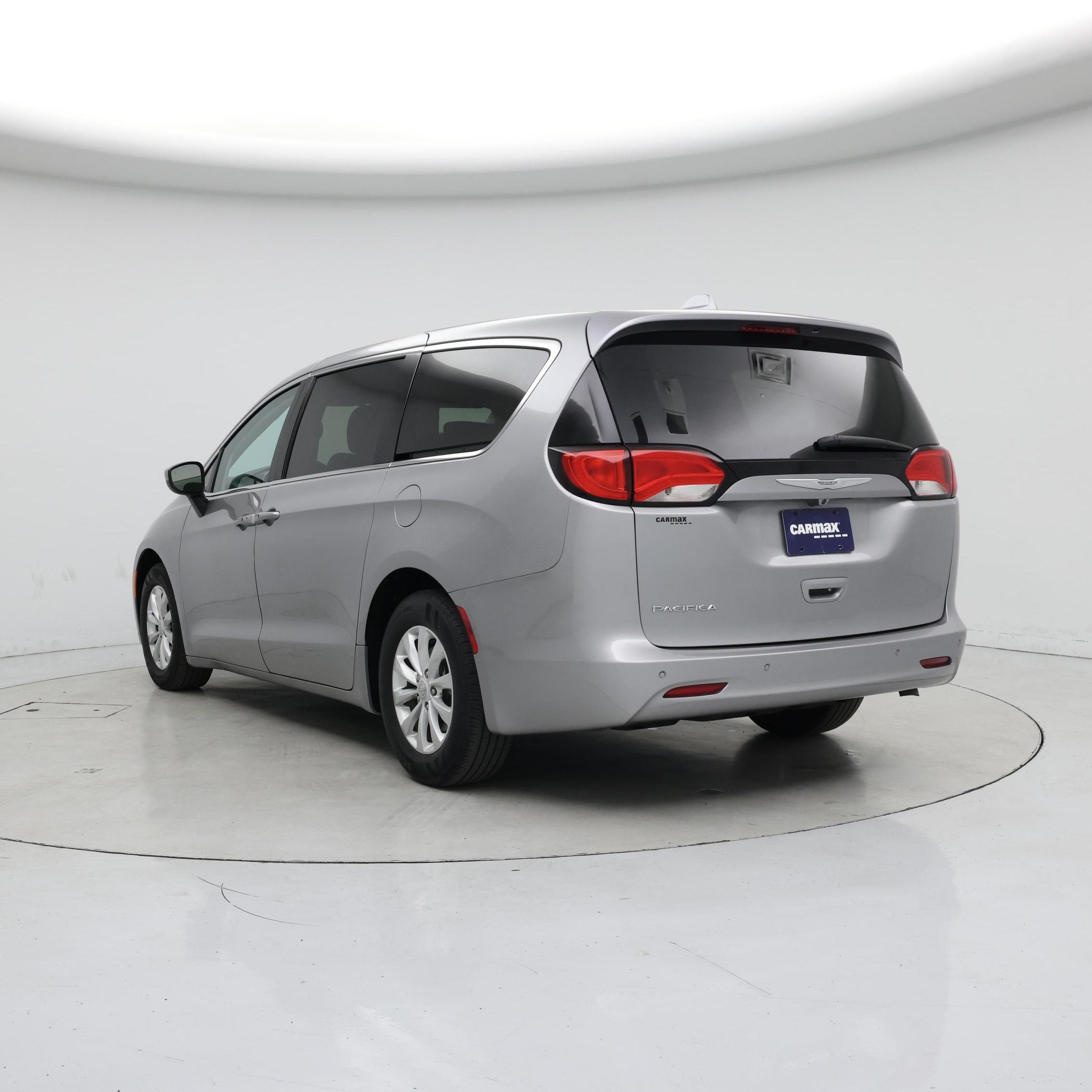 Thumbnail: 2017 Chrysler Pacifica - 2