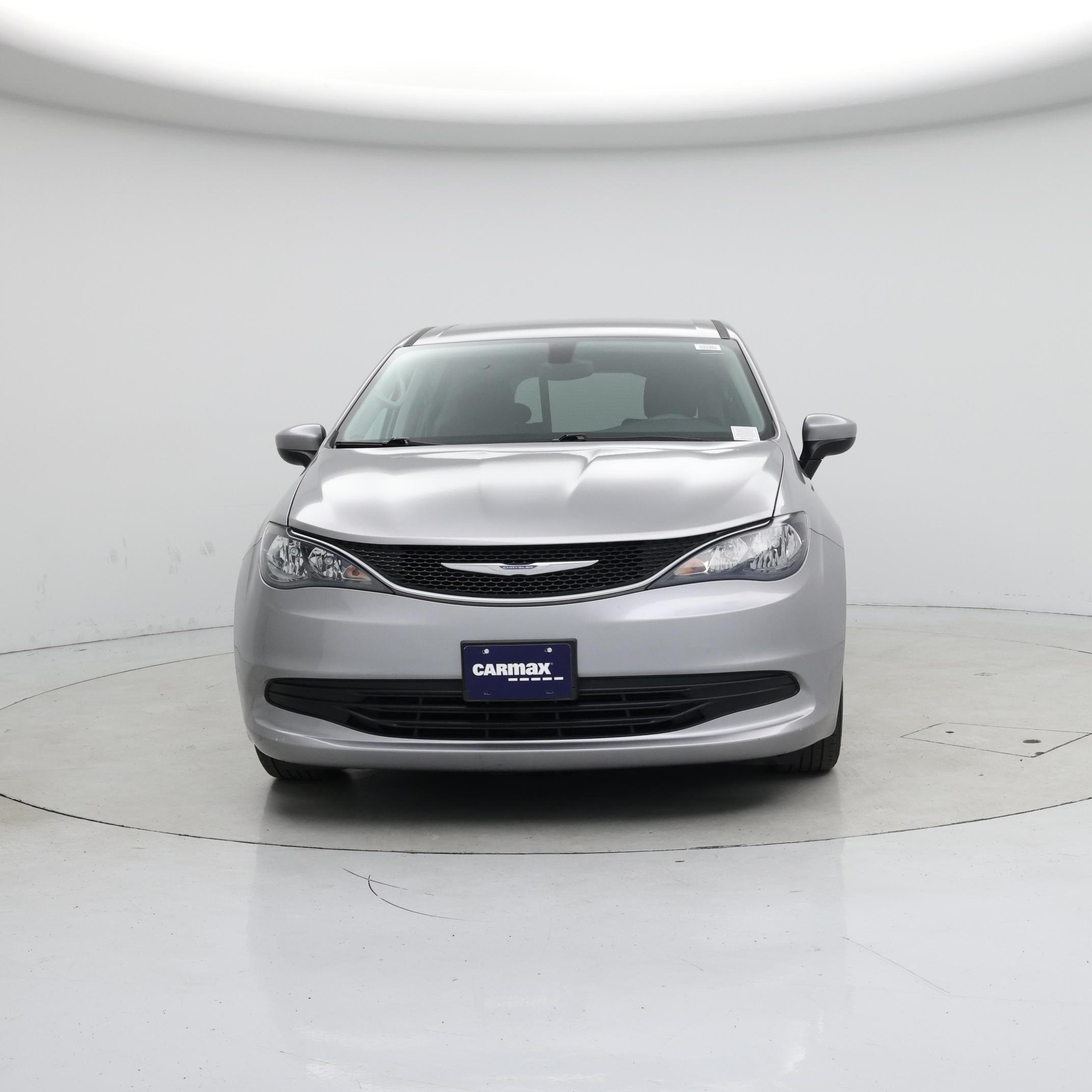 Thumbnail: 2017 Chrysler Pacifica - 5