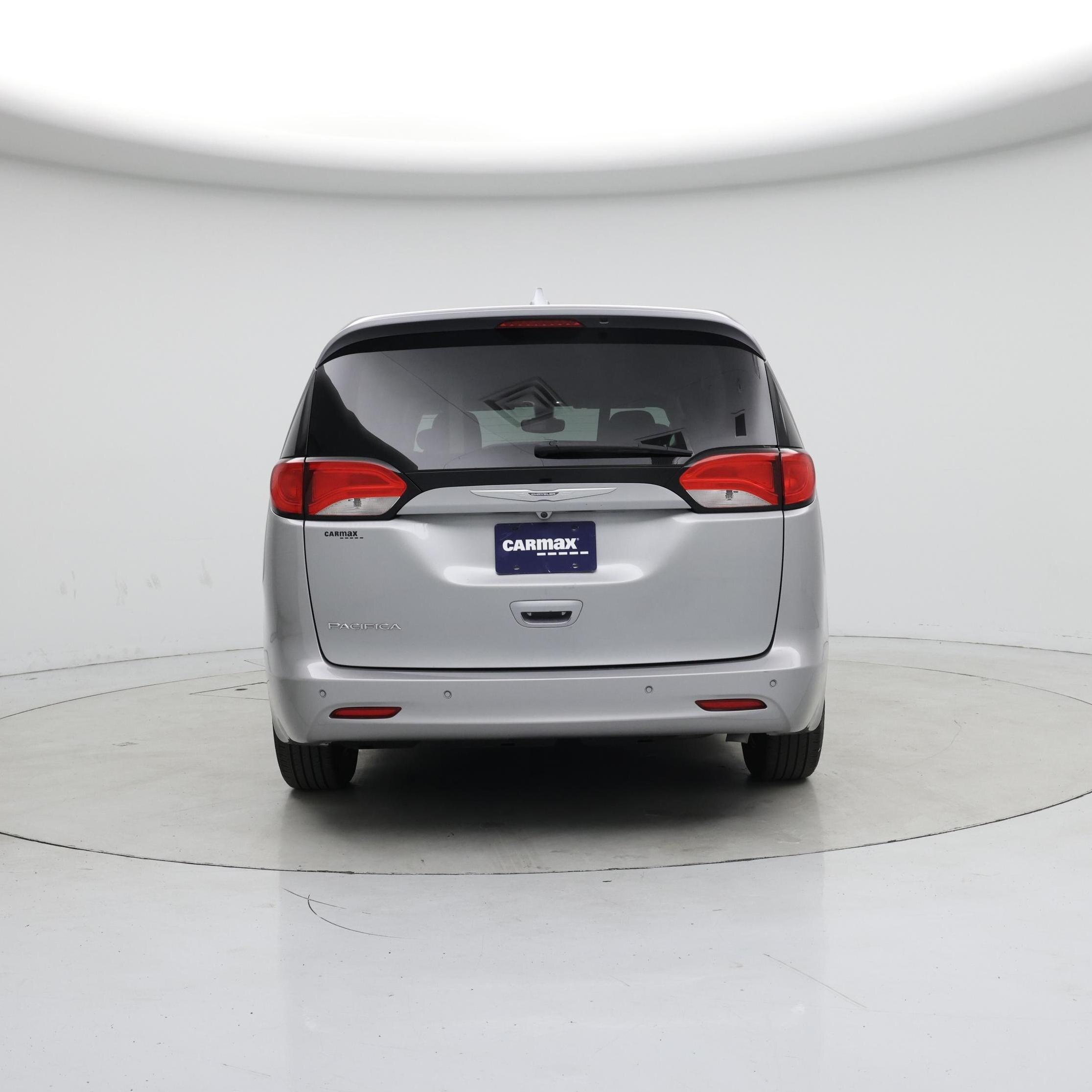 Thumbnail: 2017 Chrysler Pacifica - 6