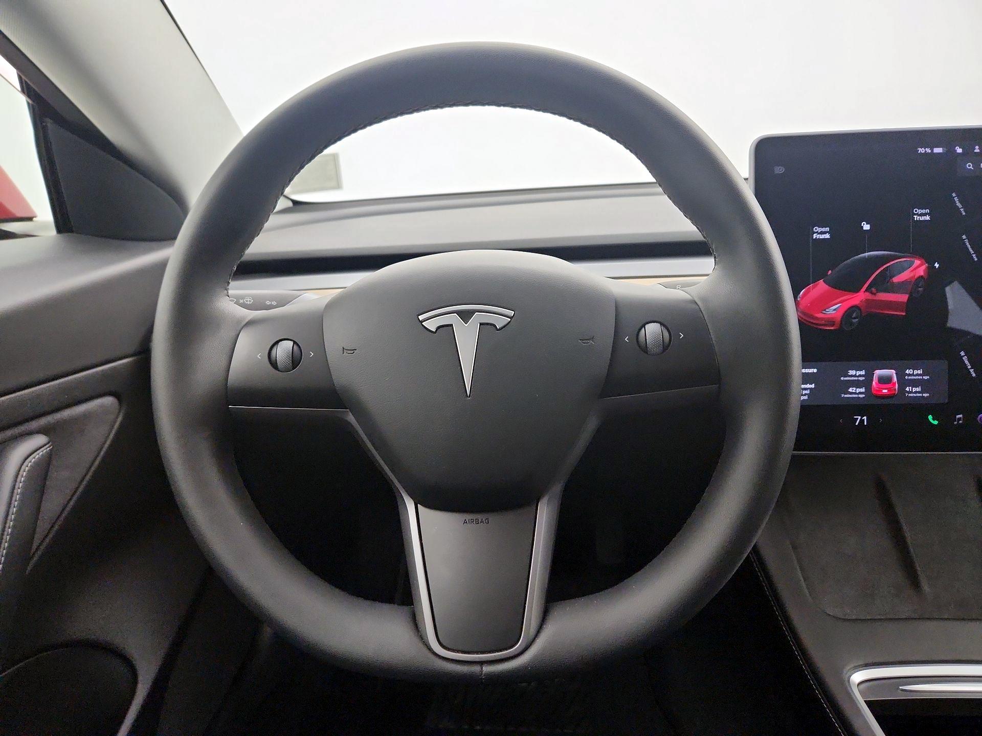 Thumbnail: 2021 Tesla Model 3 - 10