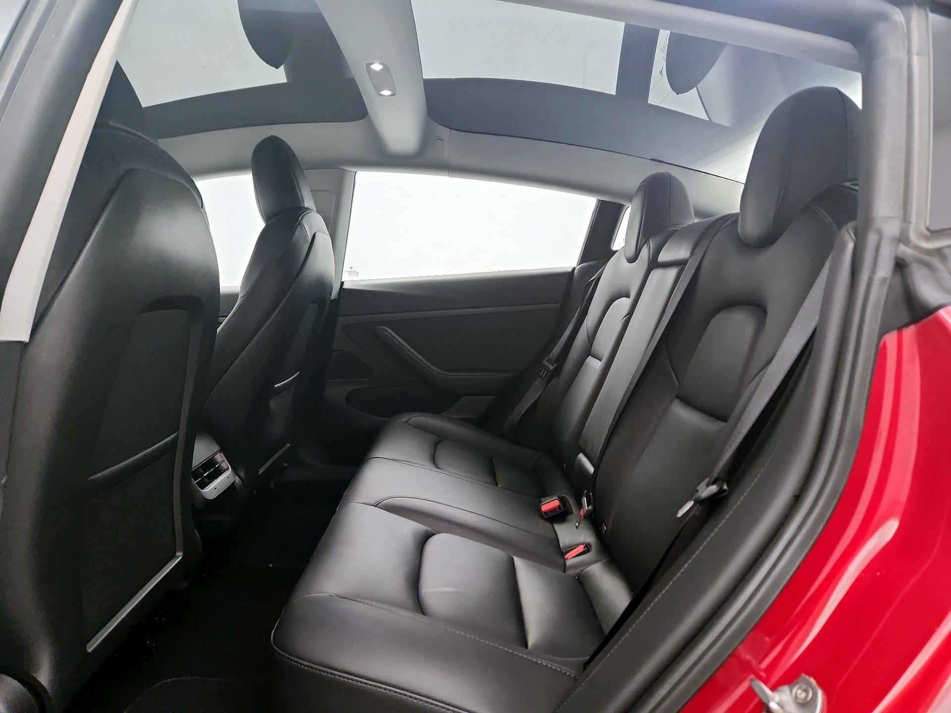 Thumbnail: 2021 Tesla Model 3 - 19