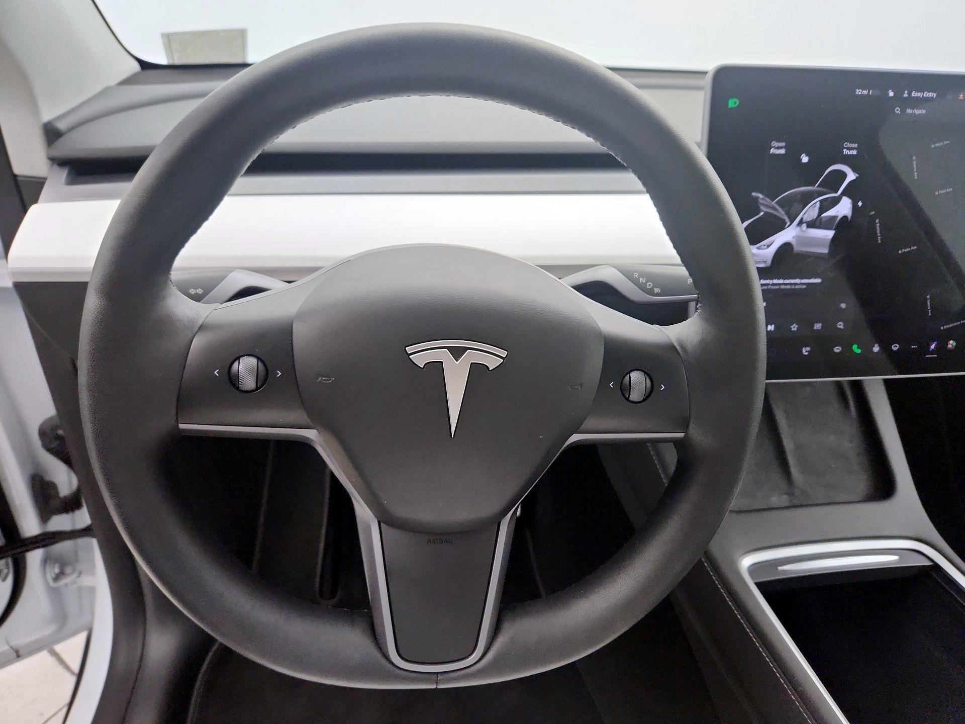 Thumbnail: 2023 Tesla Model Y - 10