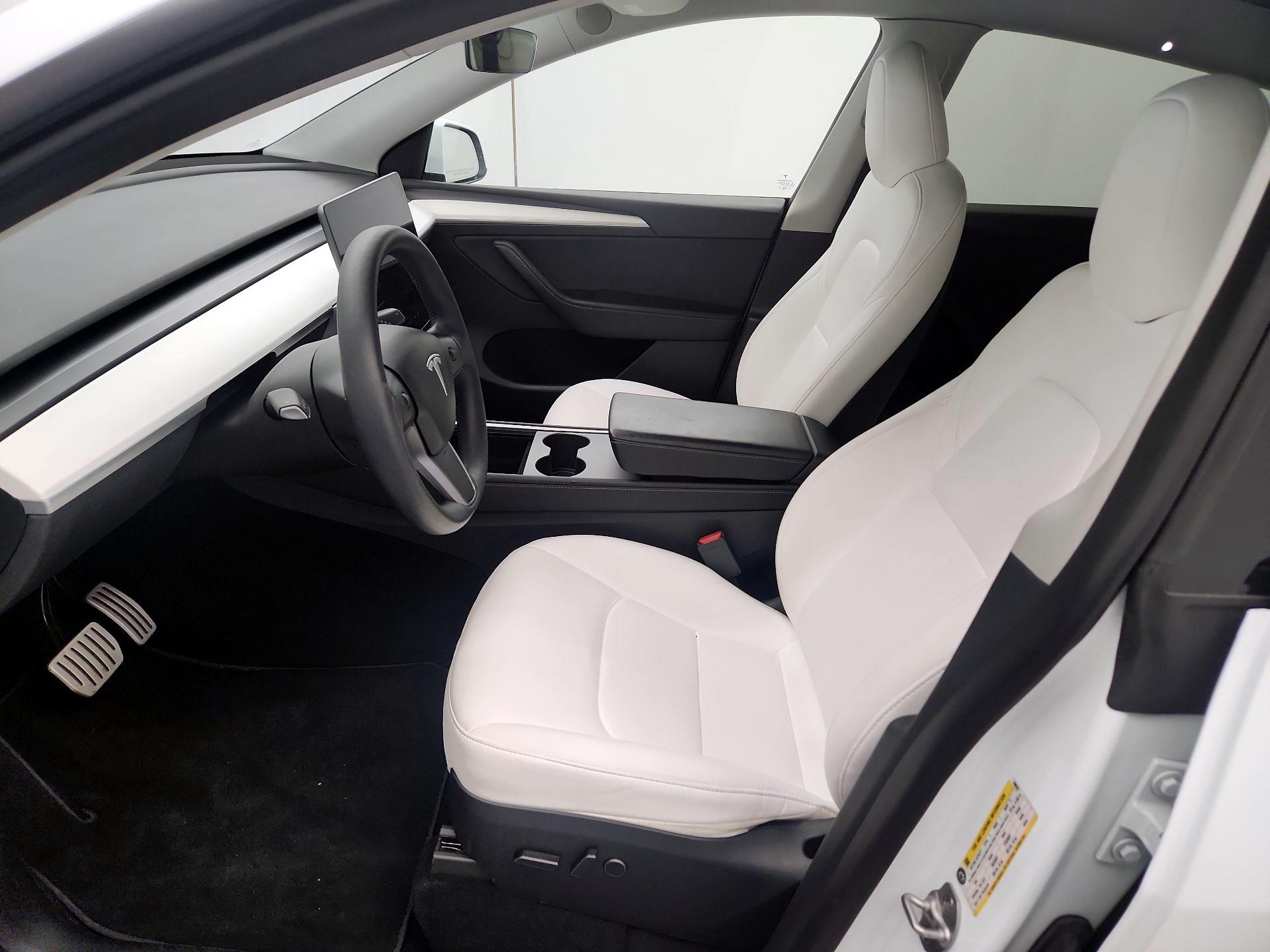 Thumbnail: 2023 Tesla Model Y - 11