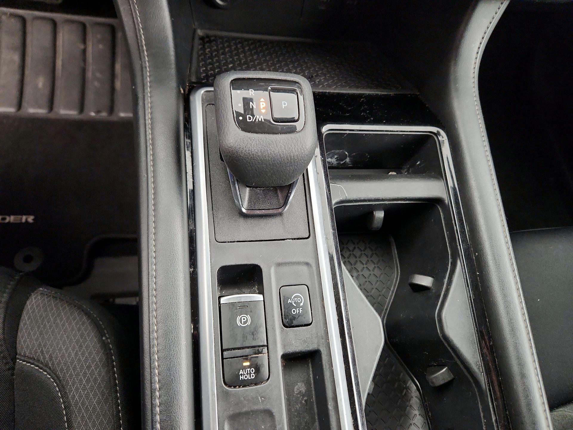 Thumbnail: 2022 Nissan Pathfinder - 16