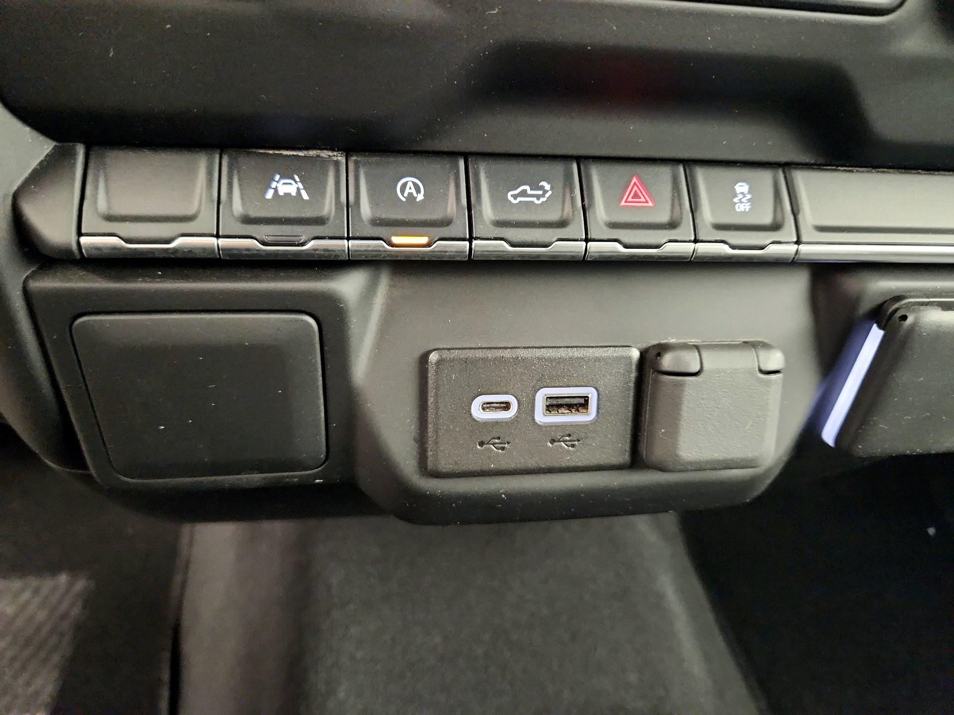 Thumbnail: 2022 Chevrolet Silverado 1500 - 18