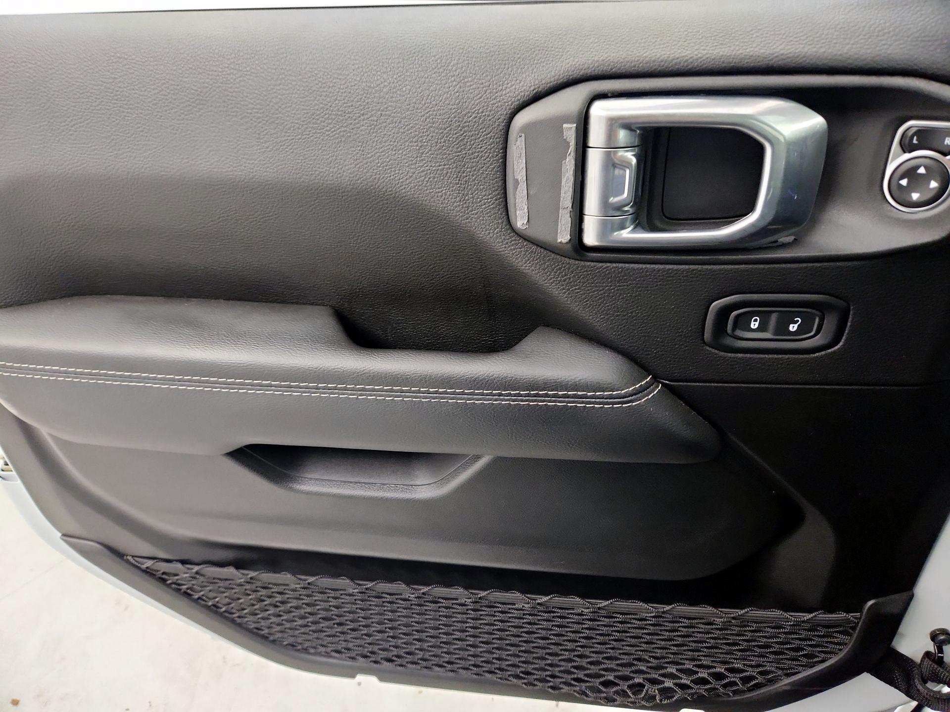 Thumbnail: 2022 Jeep Wrangler - 12