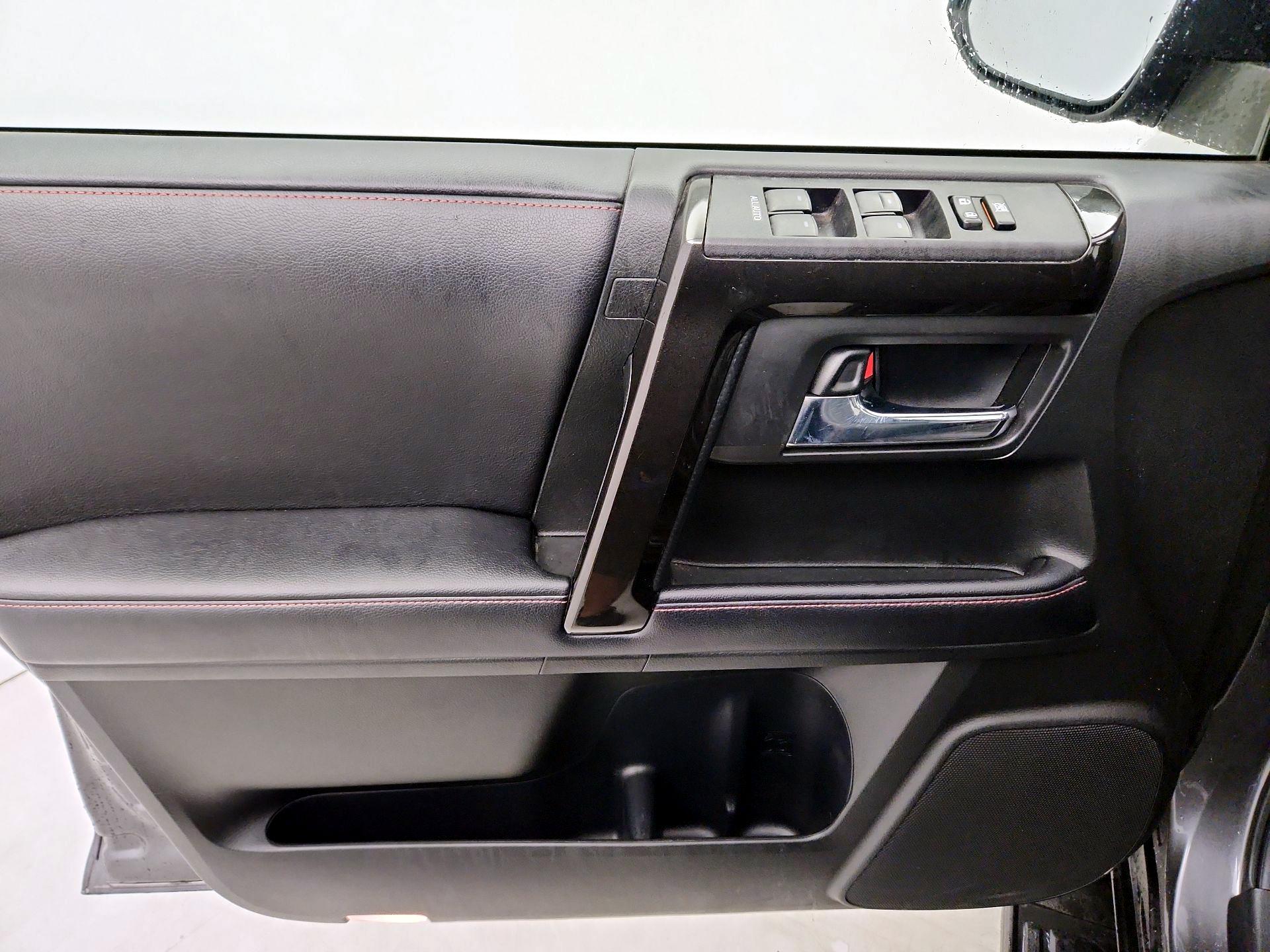 Thumbnail: 2018 Toyota 4Runner - 12