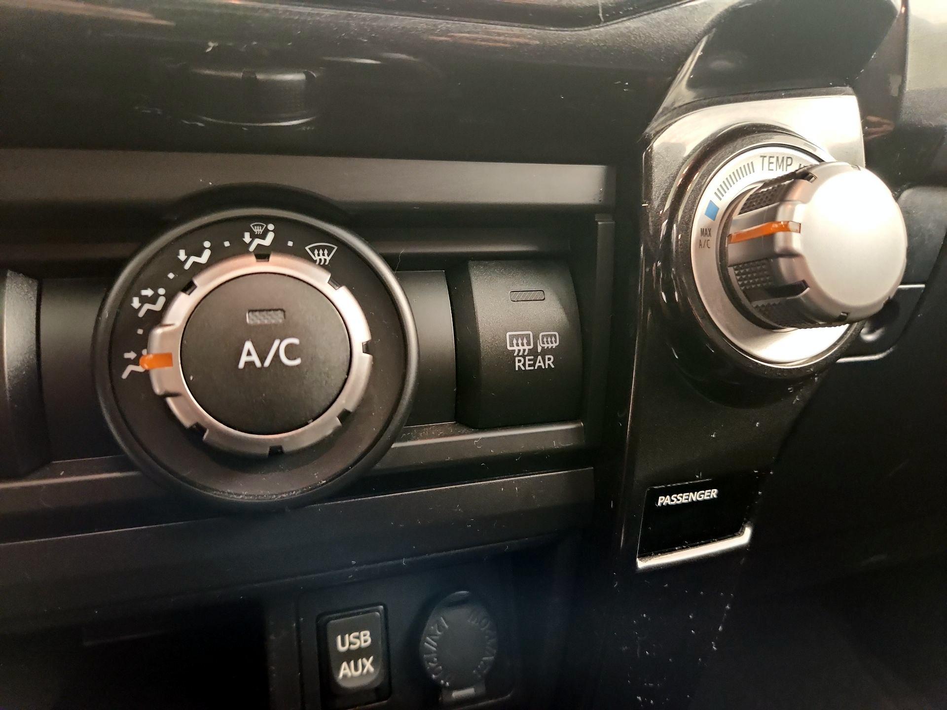 Thumbnail: 2018 Toyota 4Runner - 16