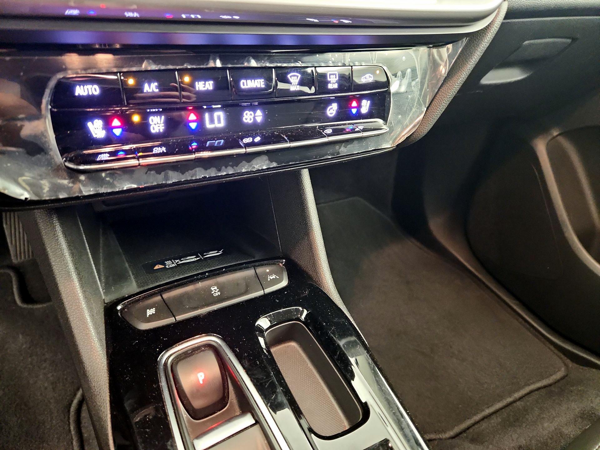 Thumbnail: 2023 Chevrolet Bolt EUV - 16