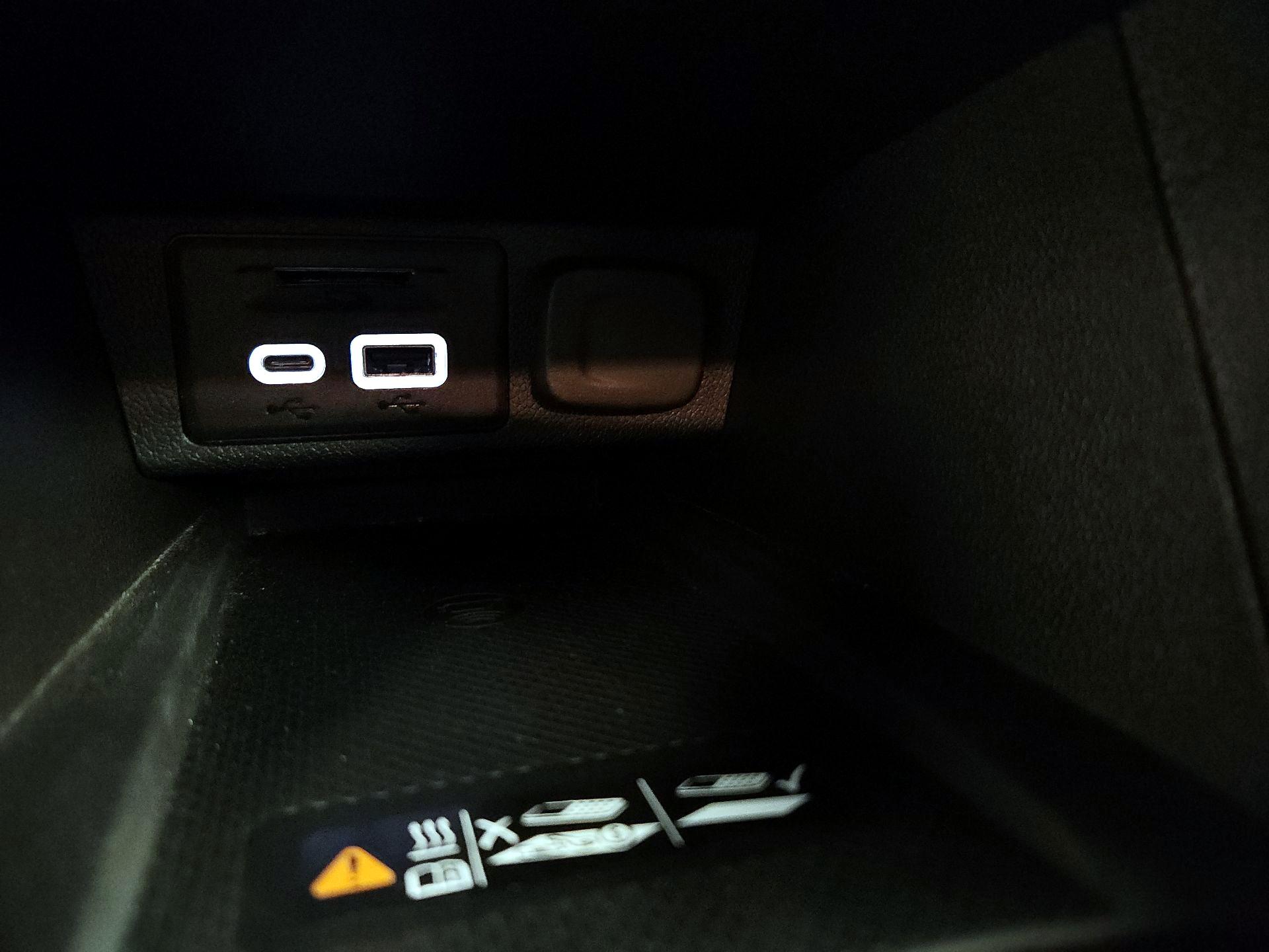 Thumbnail: 2023 Chevrolet Bolt EUV - 18