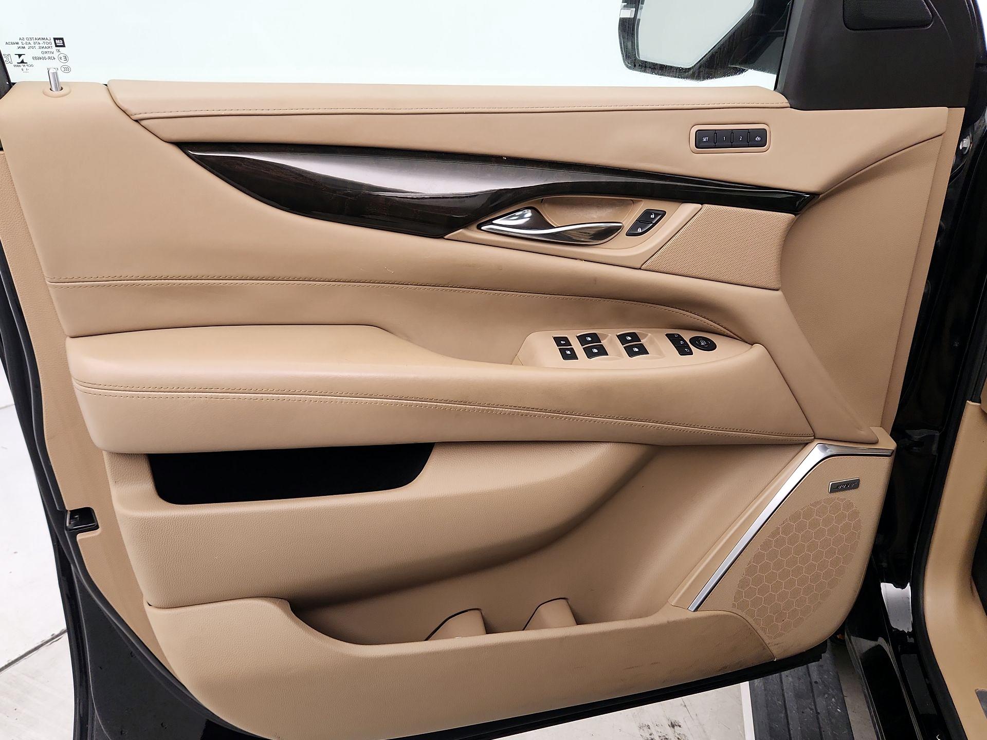 Thumbnail: 2019 Cadillac Escalade - 12