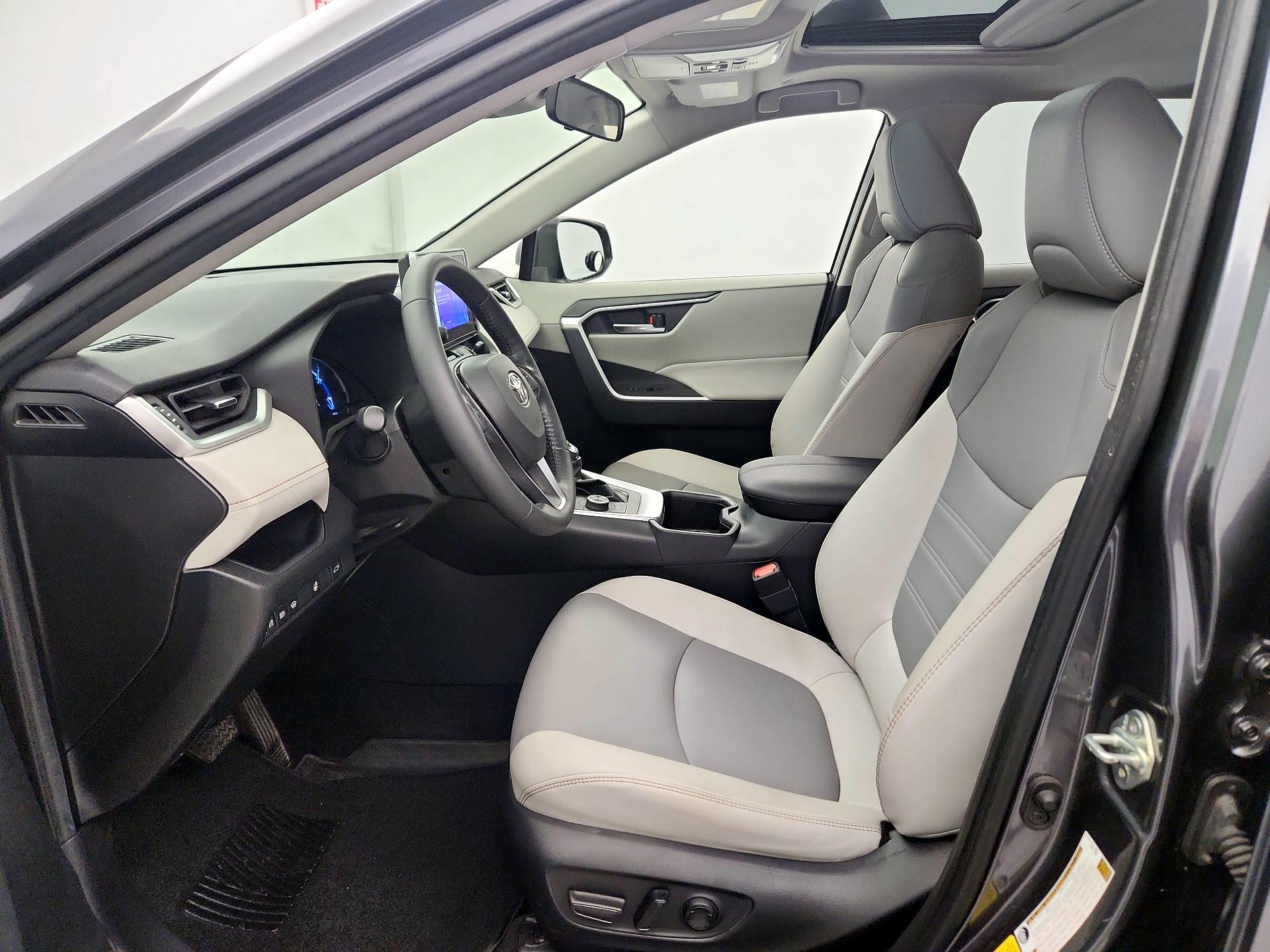 Thumbnail: 2024 Toyota RAV4 - 11