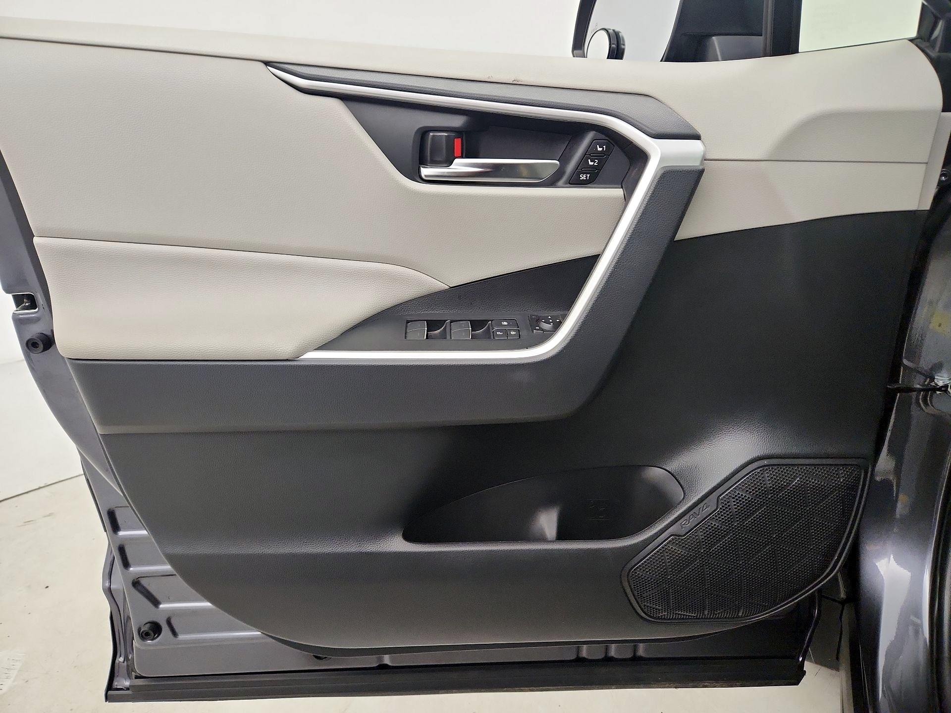 Thumbnail: 2024 Toyota RAV4 - 12