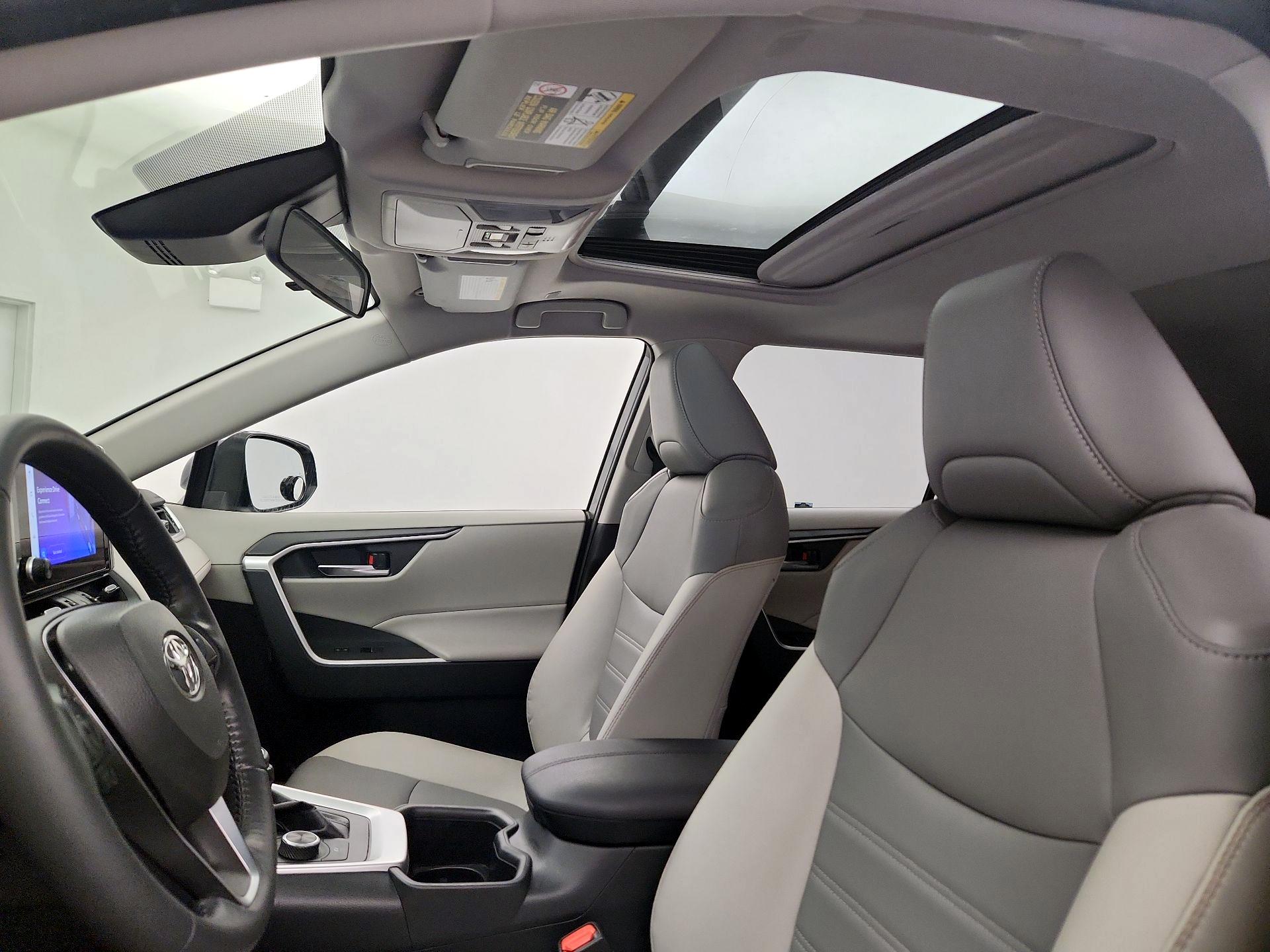 Thumbnail: 2024 Toyota RAV4 - 19