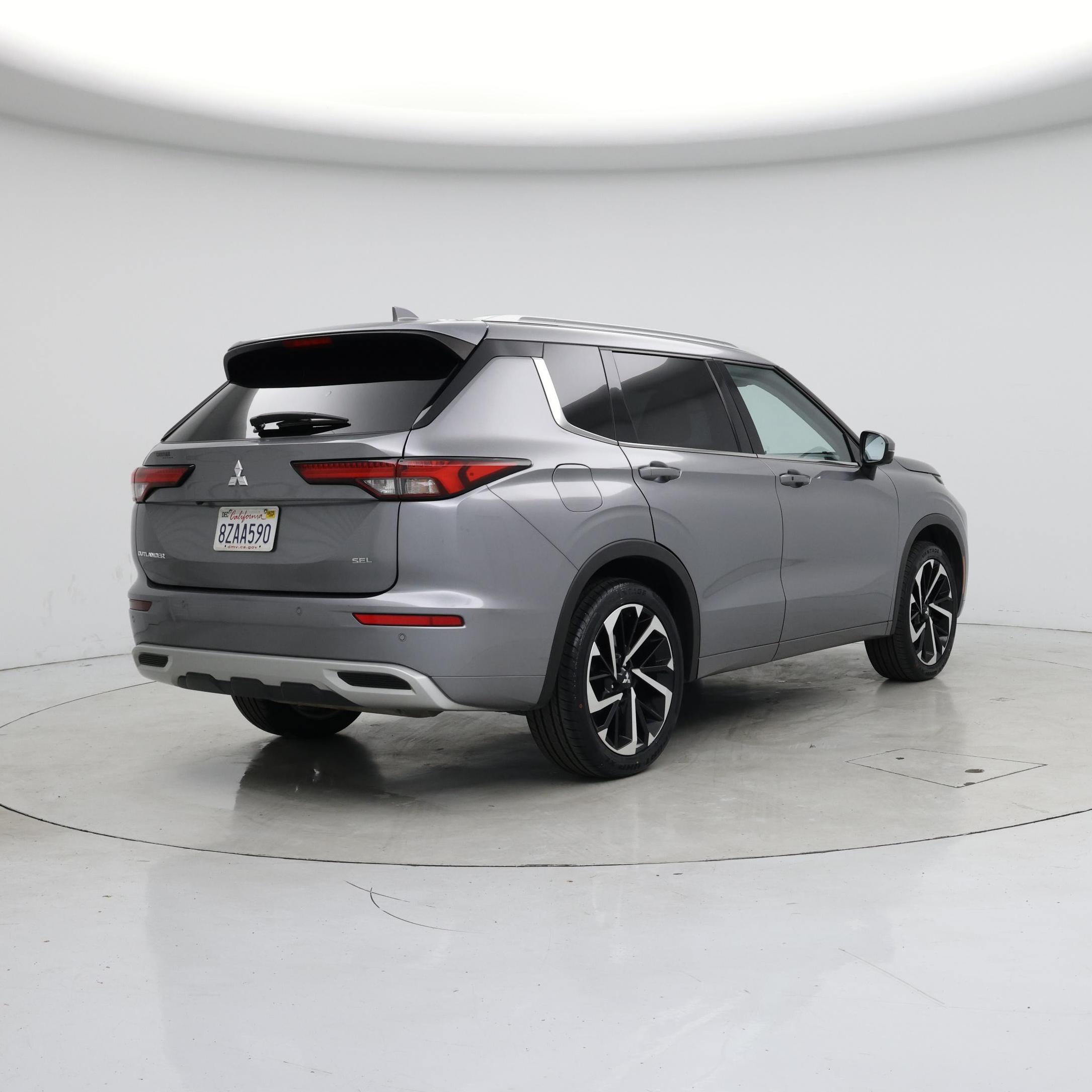 Thumbnail: 2022 Mitsubishi Outlander - 8