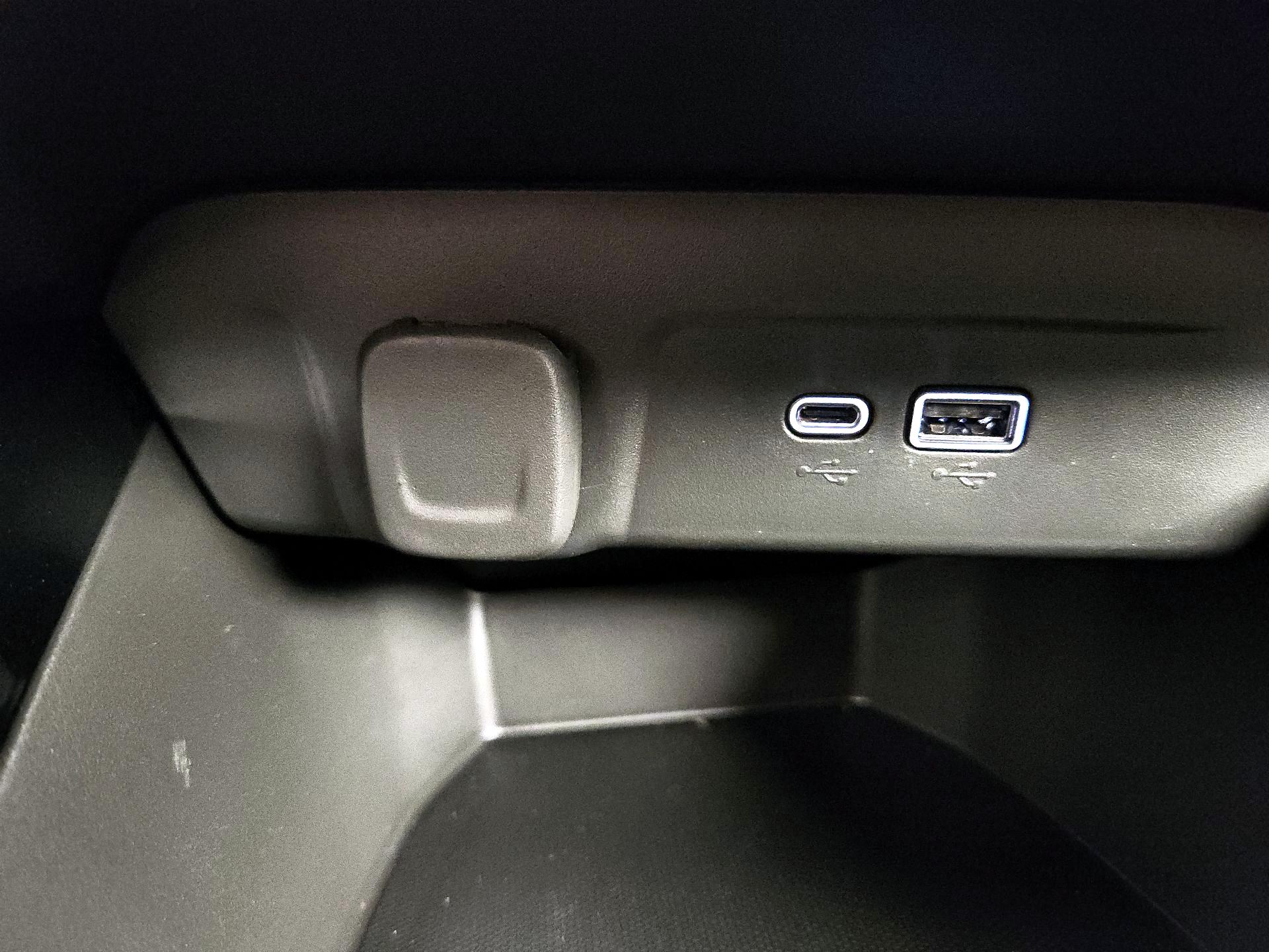 Thumbnail: 2024 Chevrolet Trax - 18