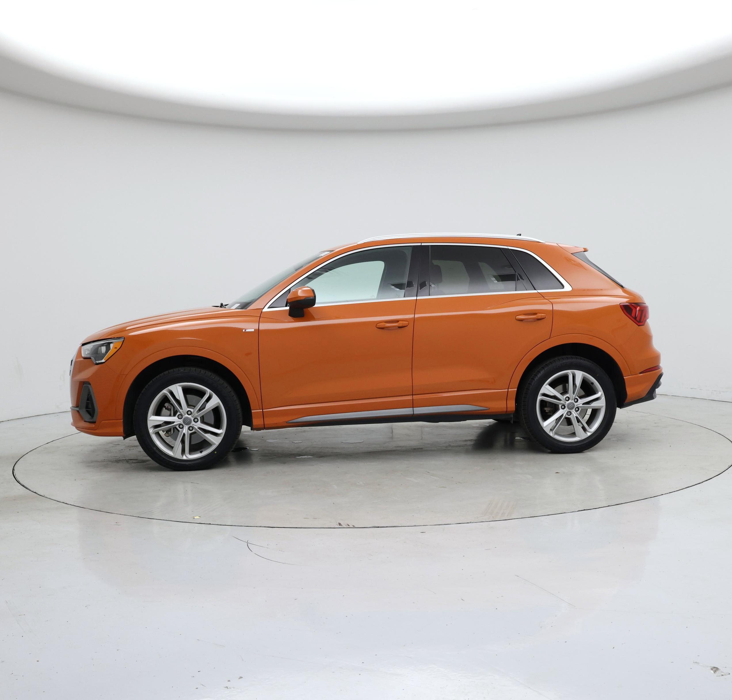 Thumbnail: 2021 Audi Q3 - 3