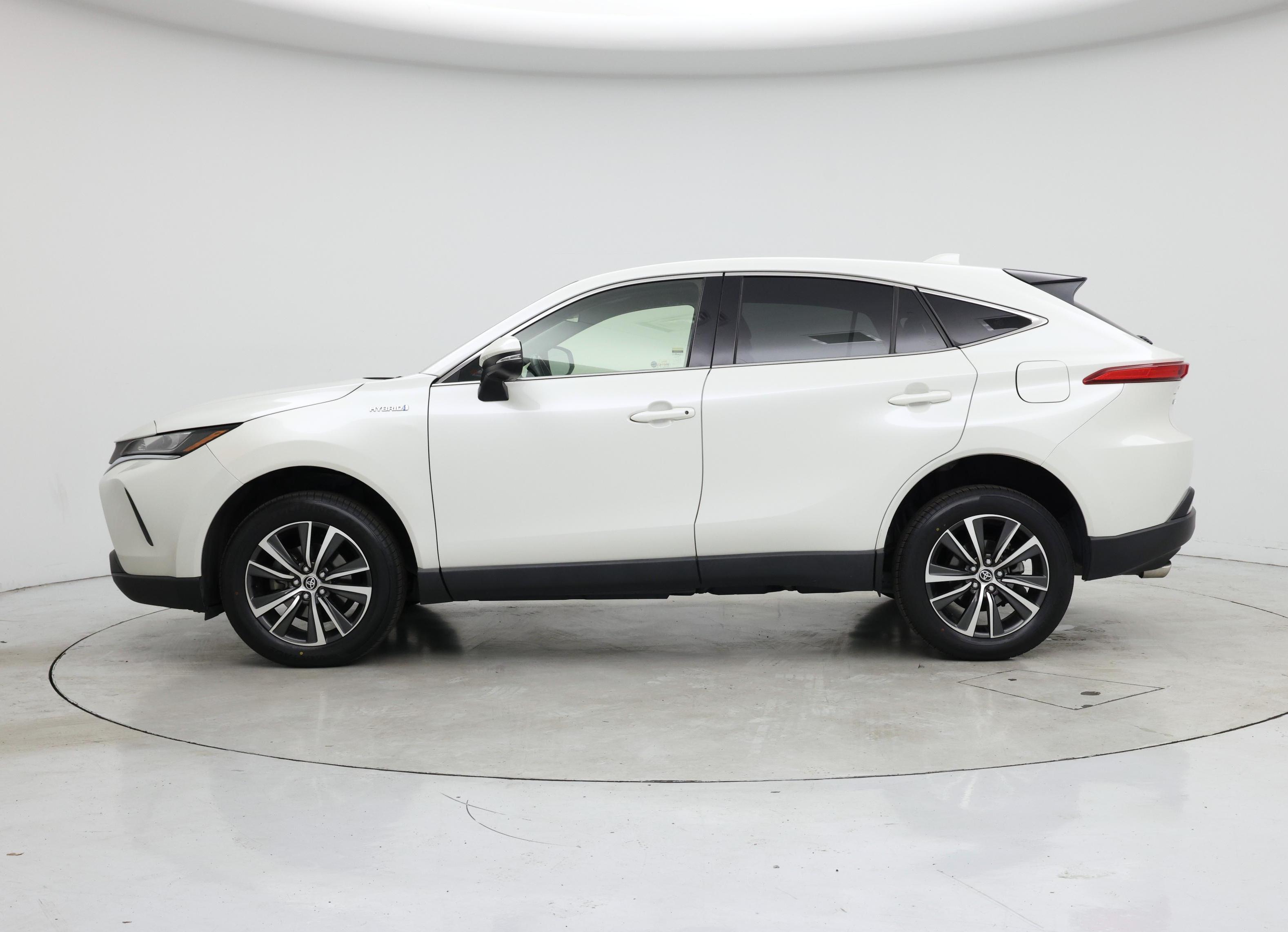 Thumbnail: 2021 Toyota Venza - 3