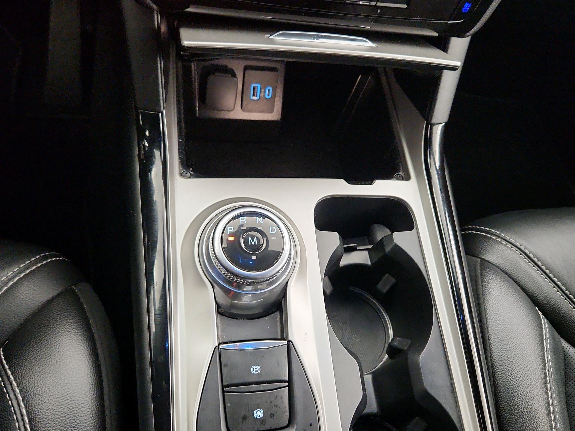 Thumbnail: 2021 Ford Explorer - 17