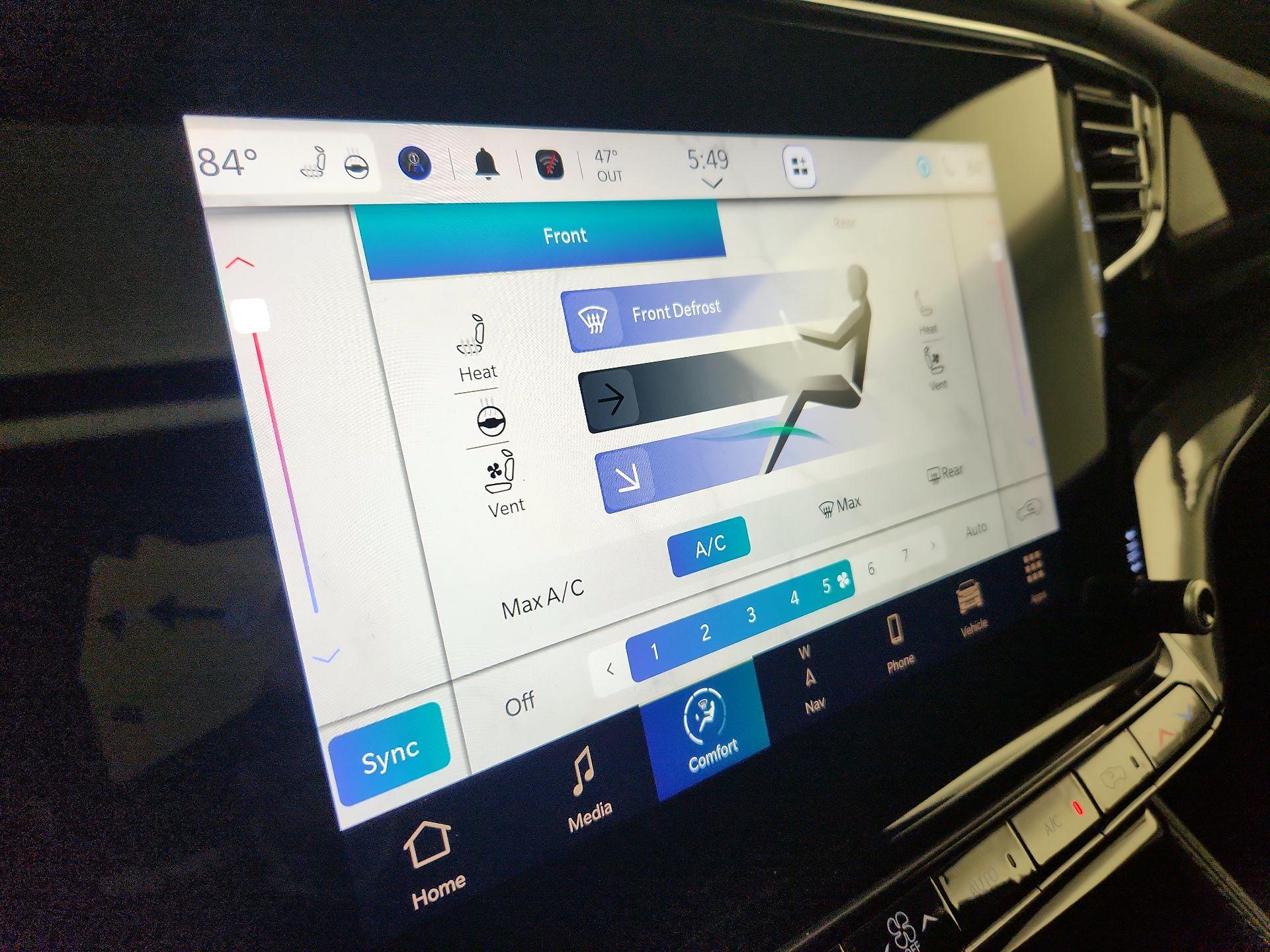 Thumbnail: 2023 Jeep Wagoneer - 17