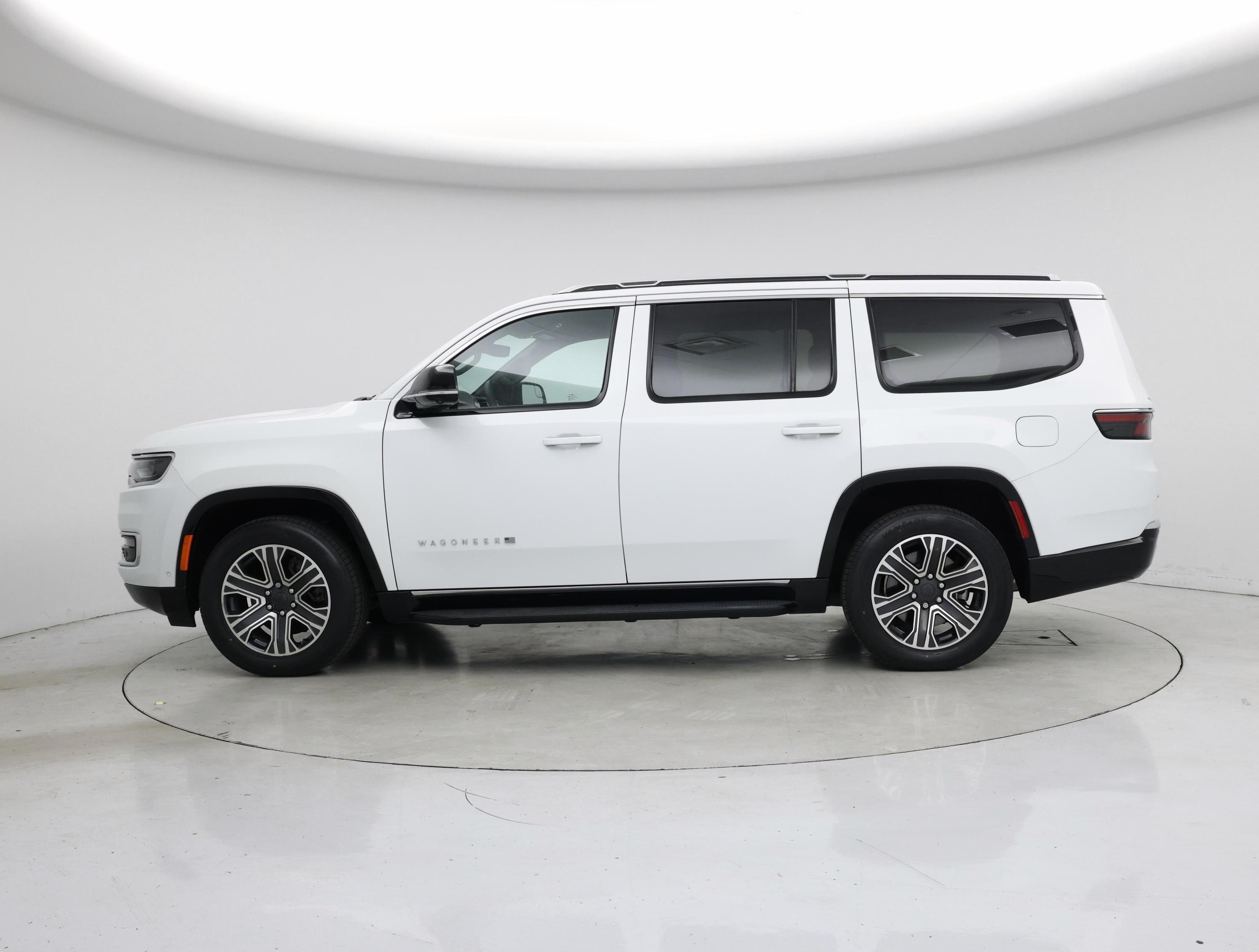 Thumbnail: 2023 Jeep Wagoneer - 3