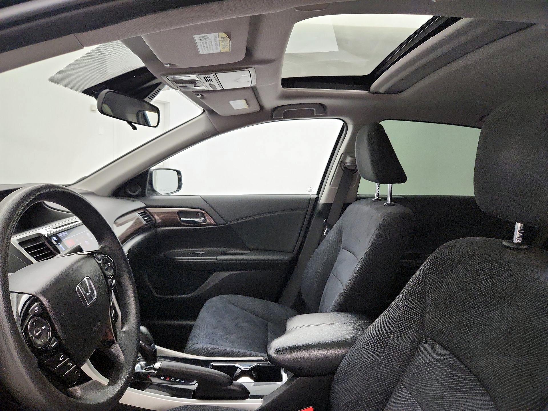 Thumbnail: 2017 Honda Accord - 19