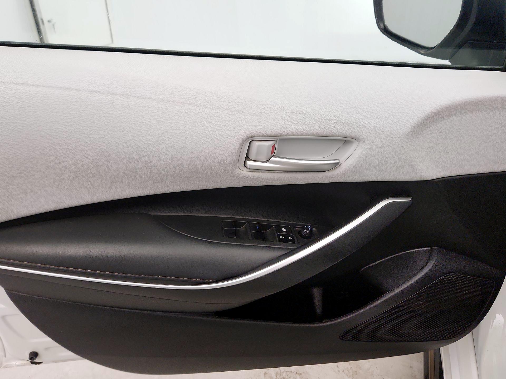 Thumbnail: 2021 Toyota Corolla - 12