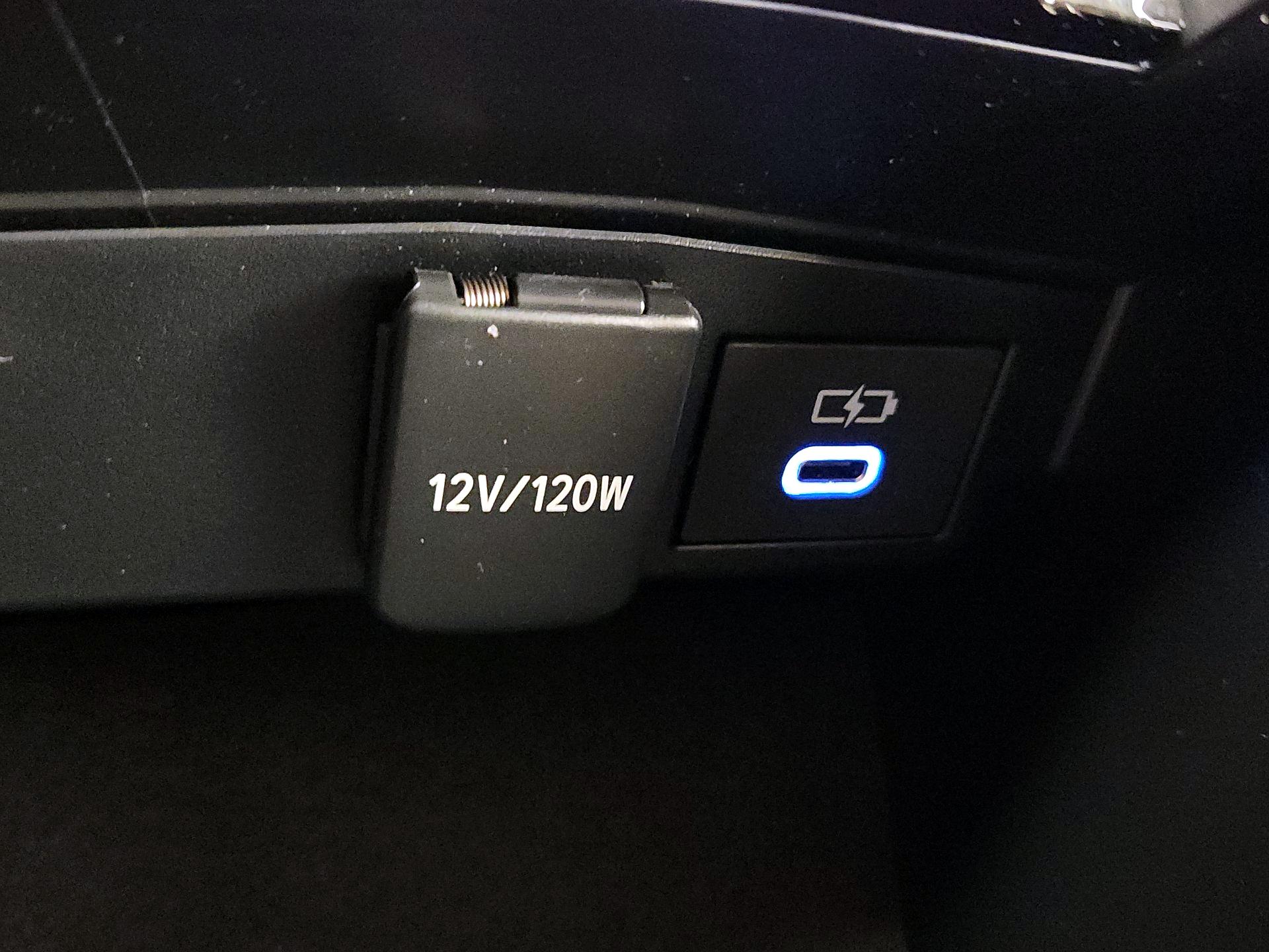 Thumbnail: 2022 Toyota Corolla - 18