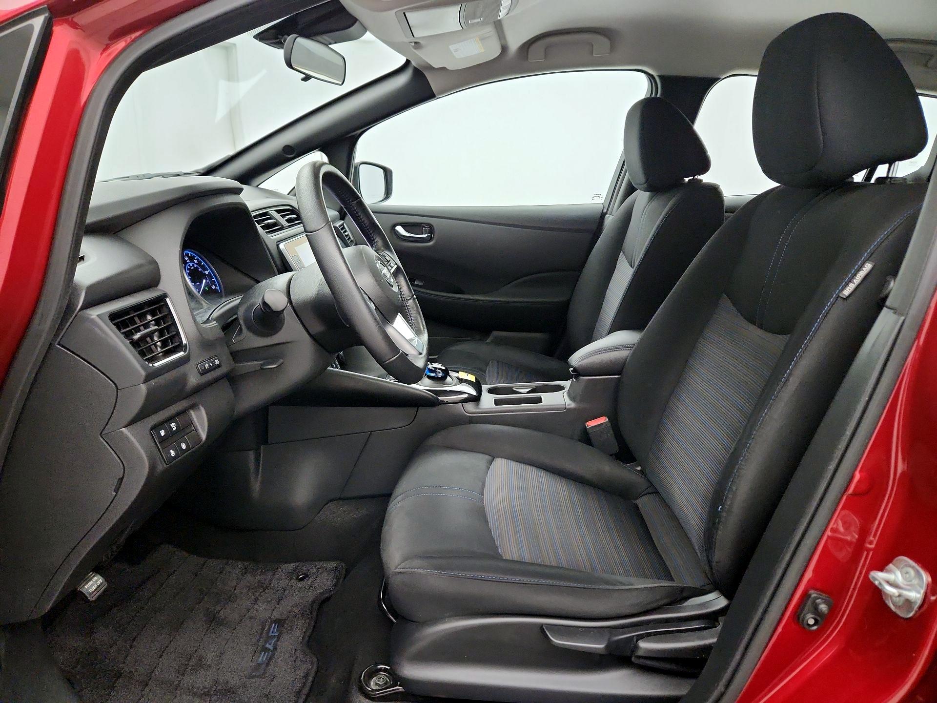 Thumbnail: 2022 Nissan Leaf - 11