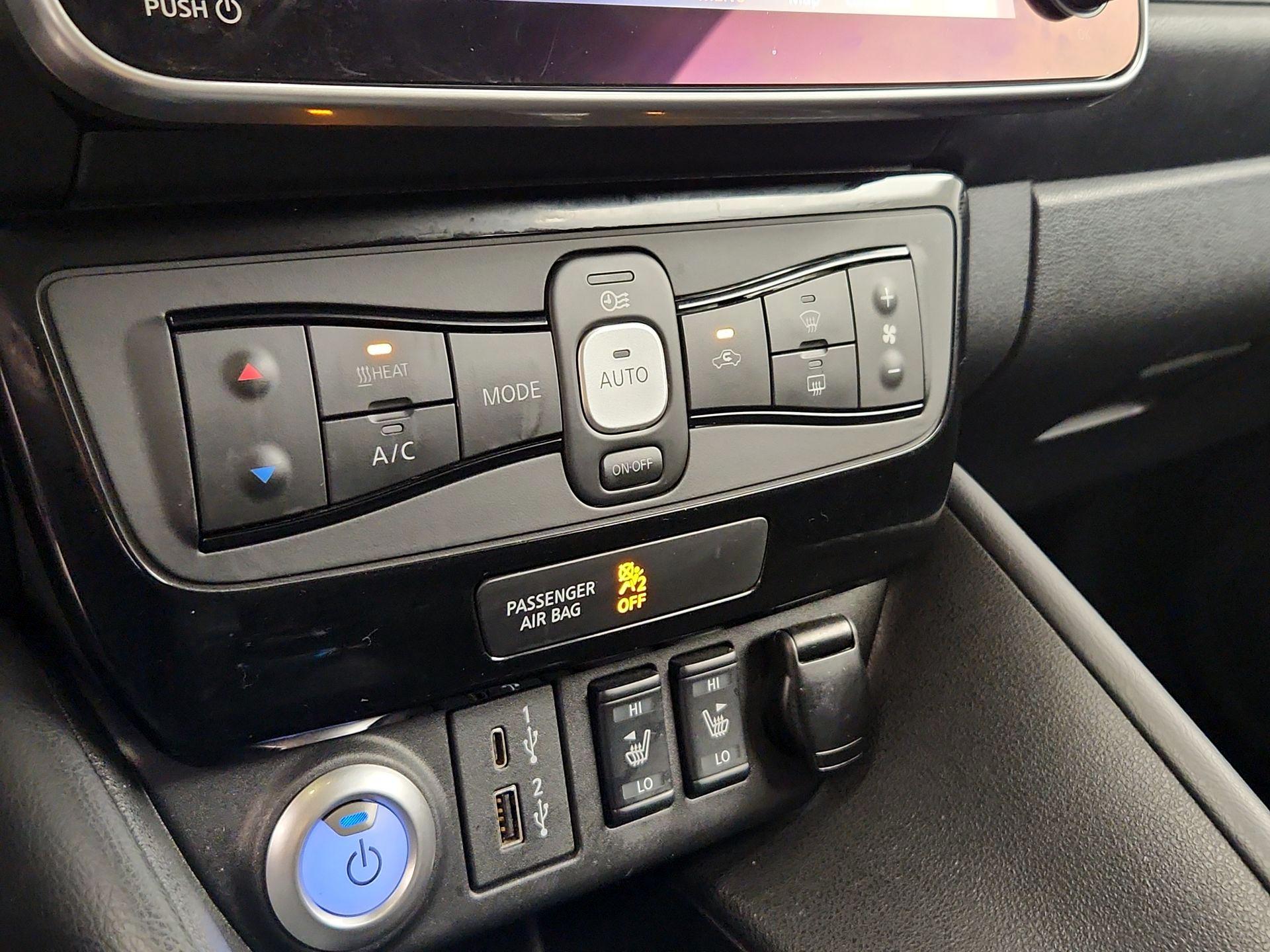 Thumbnail: 2022 Nissan Leaf - 17