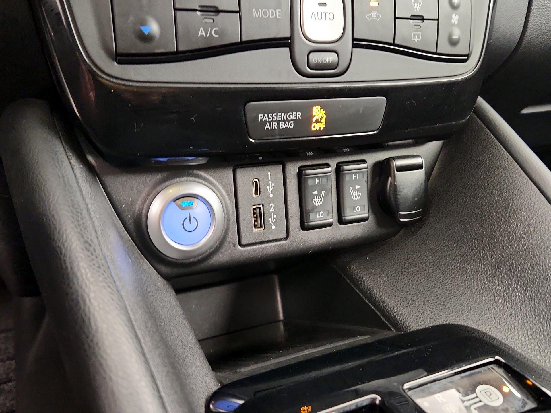 Thumbnail: 2022 Nissan Leaf - 19