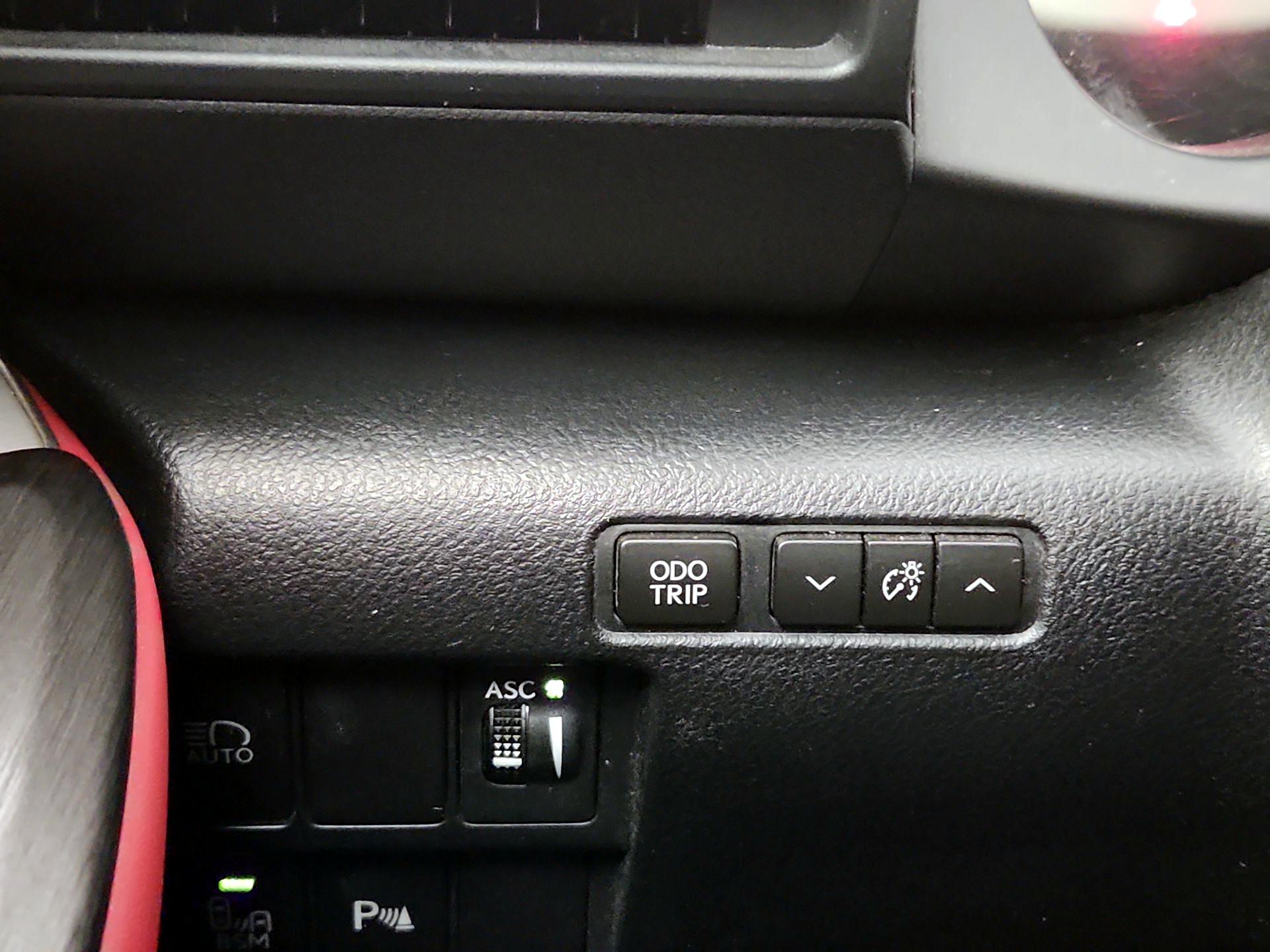 Thumbnail: 2019 Lexus RC - 13