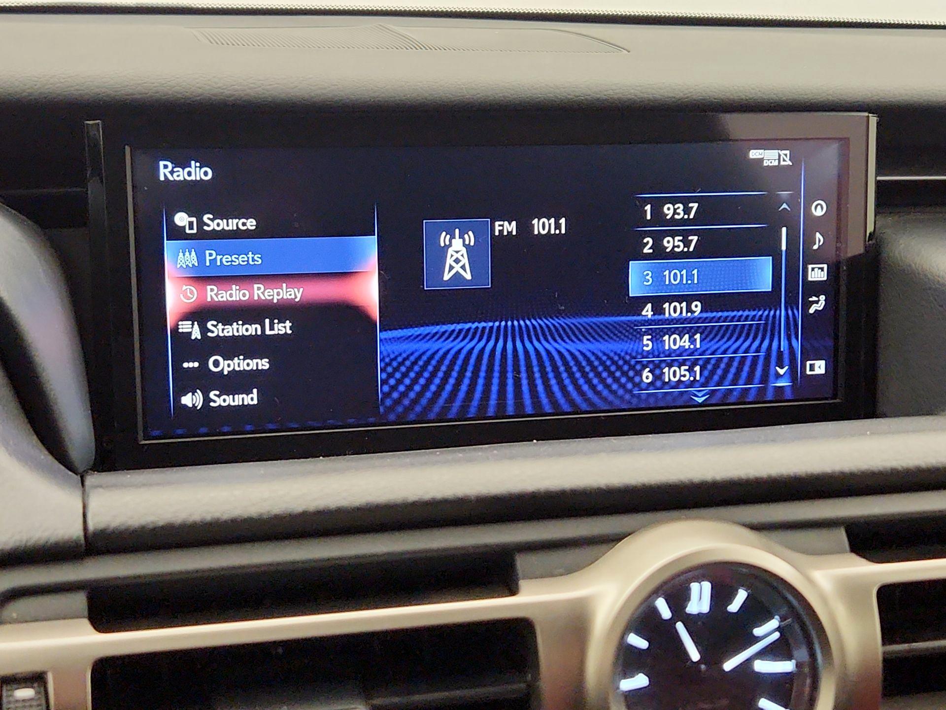 Thumbnail: 2019 Lexus RC - 16