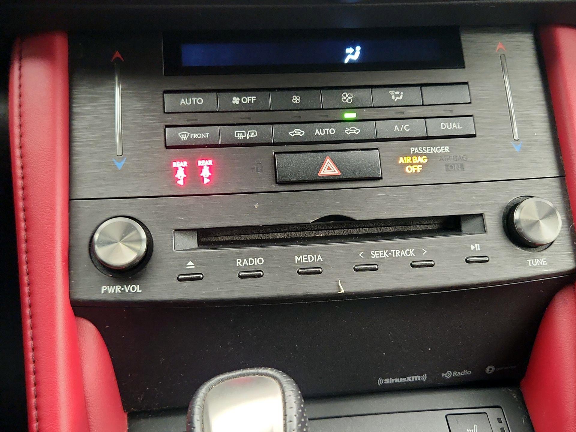 Thumbnail: 2019 Lexus RC - 17