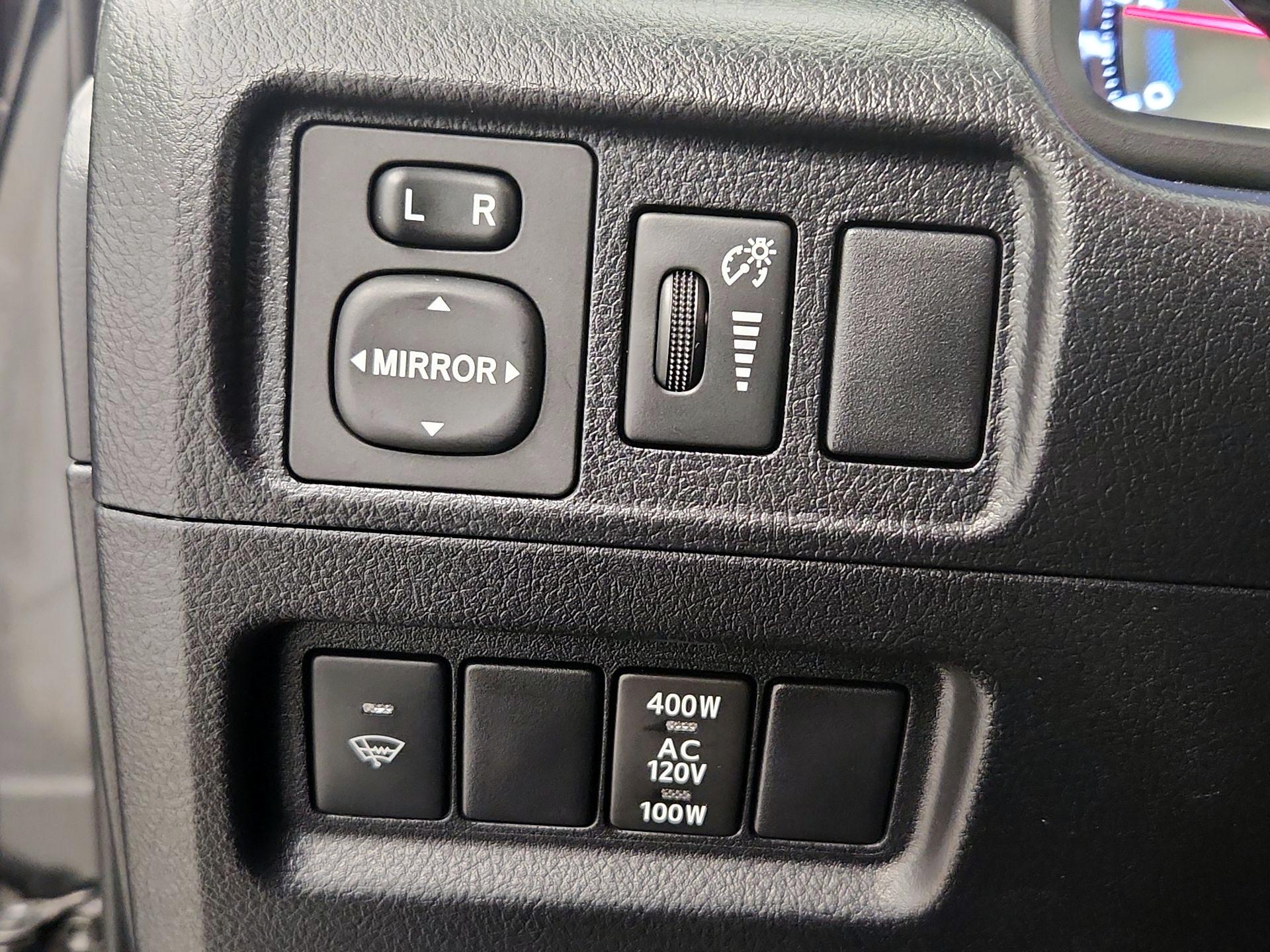 Thumbnail: 2018 Toyota 4Runner - 13