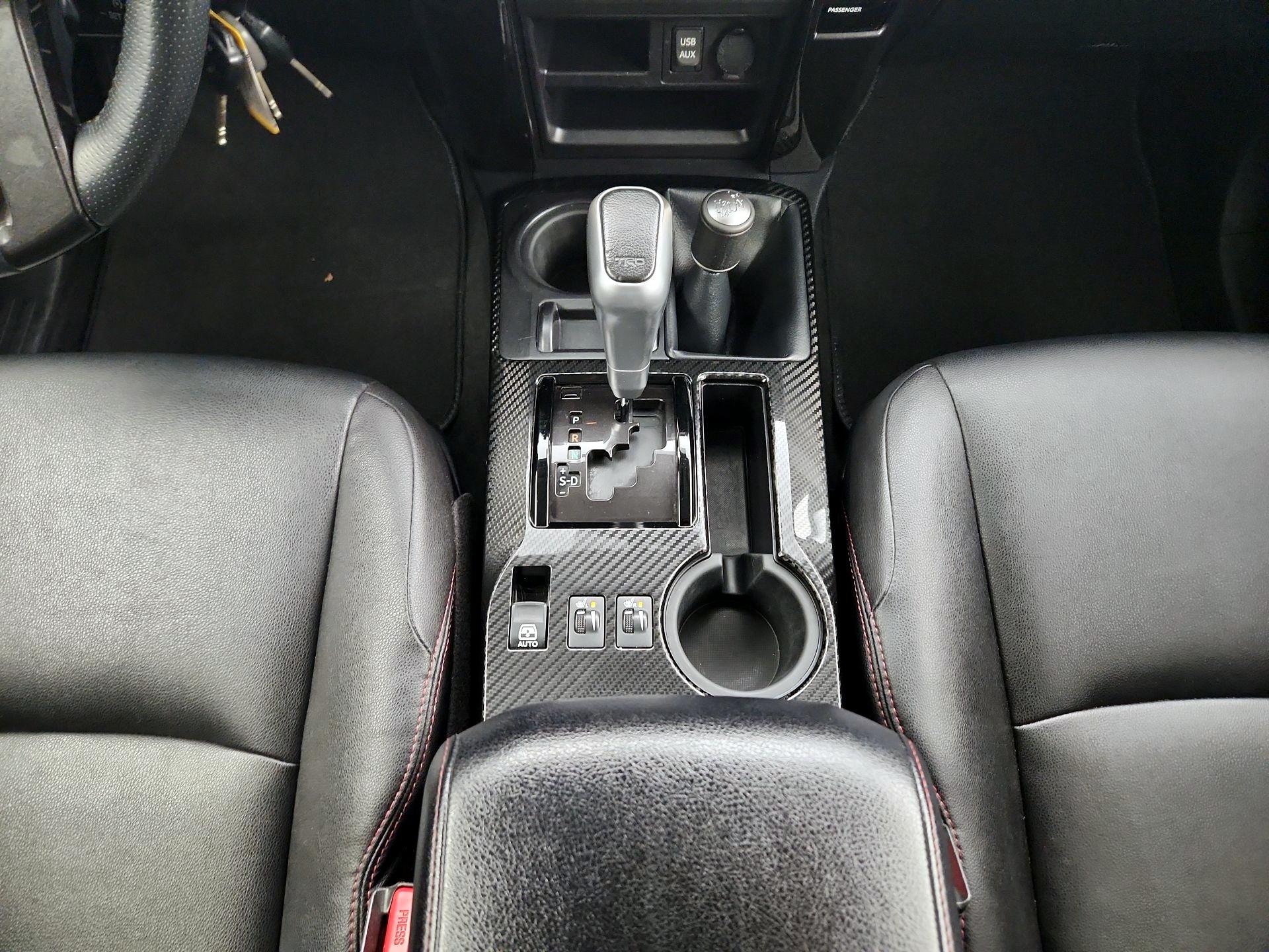 Thumbnail: 2018 Toyota 4Runner - 18