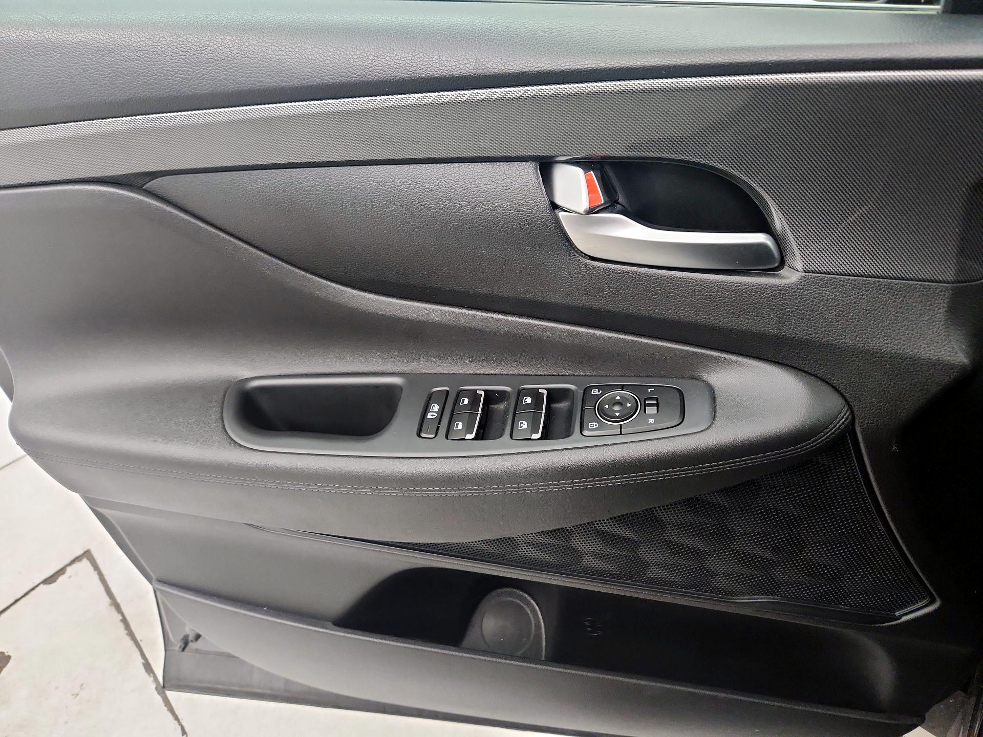 Thumbnail: 2022 Hyundai Santa Fe - 12