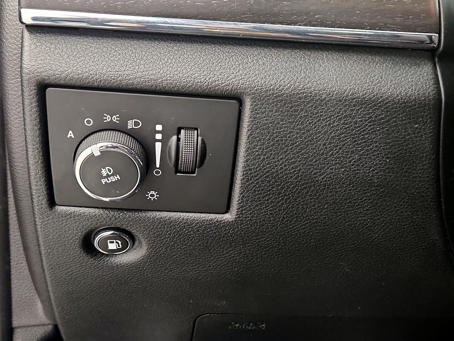 Thumbnail: 2015 Jeep Grand Cherokee - 13