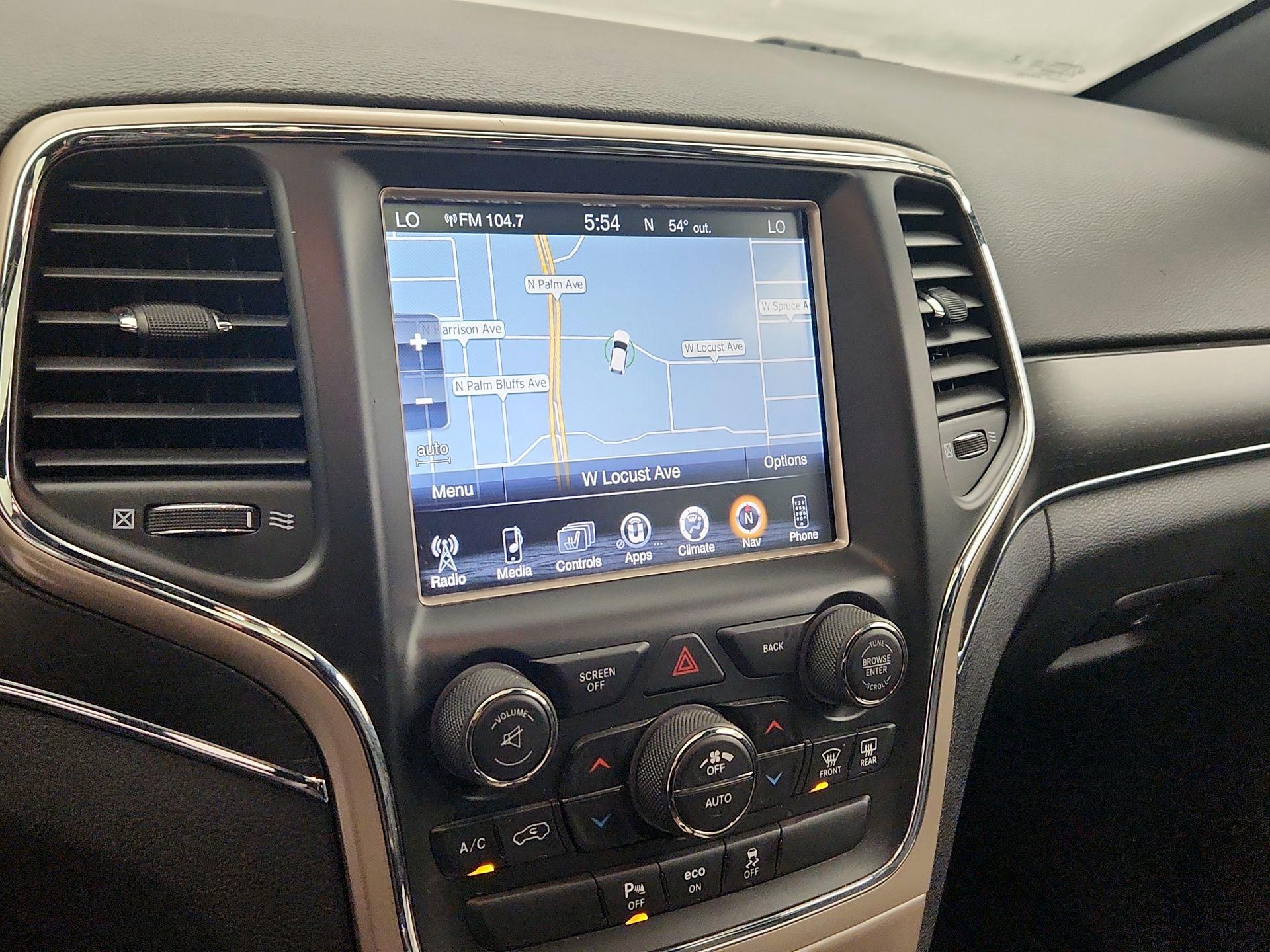 Thumbnail: 2015 Jeep Grand Cherokee - 14