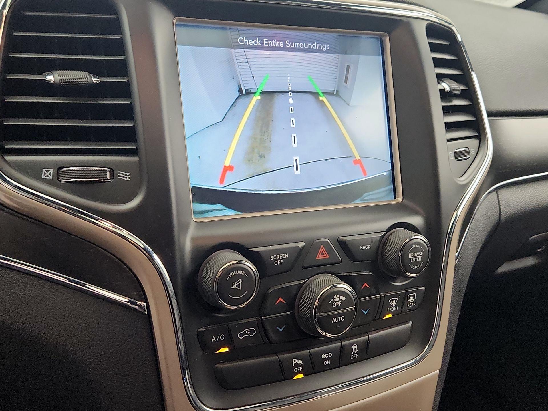 Thumbnail: 2015 Jeep Grand Cherokee - 15