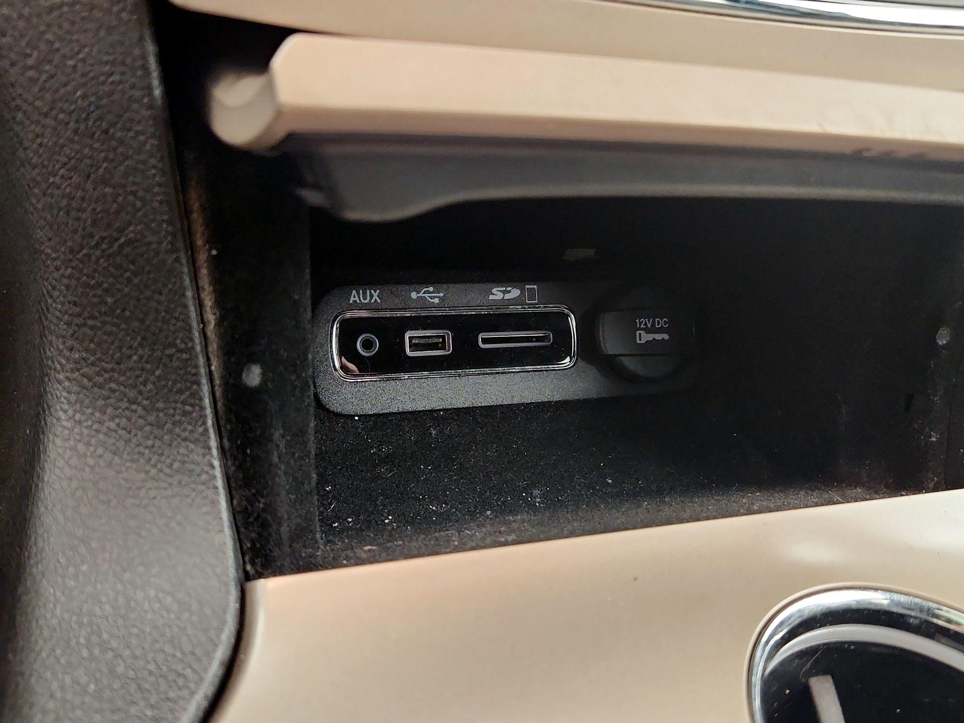 Thumbnail: 2015 Jeep Grand Cherokee - 19