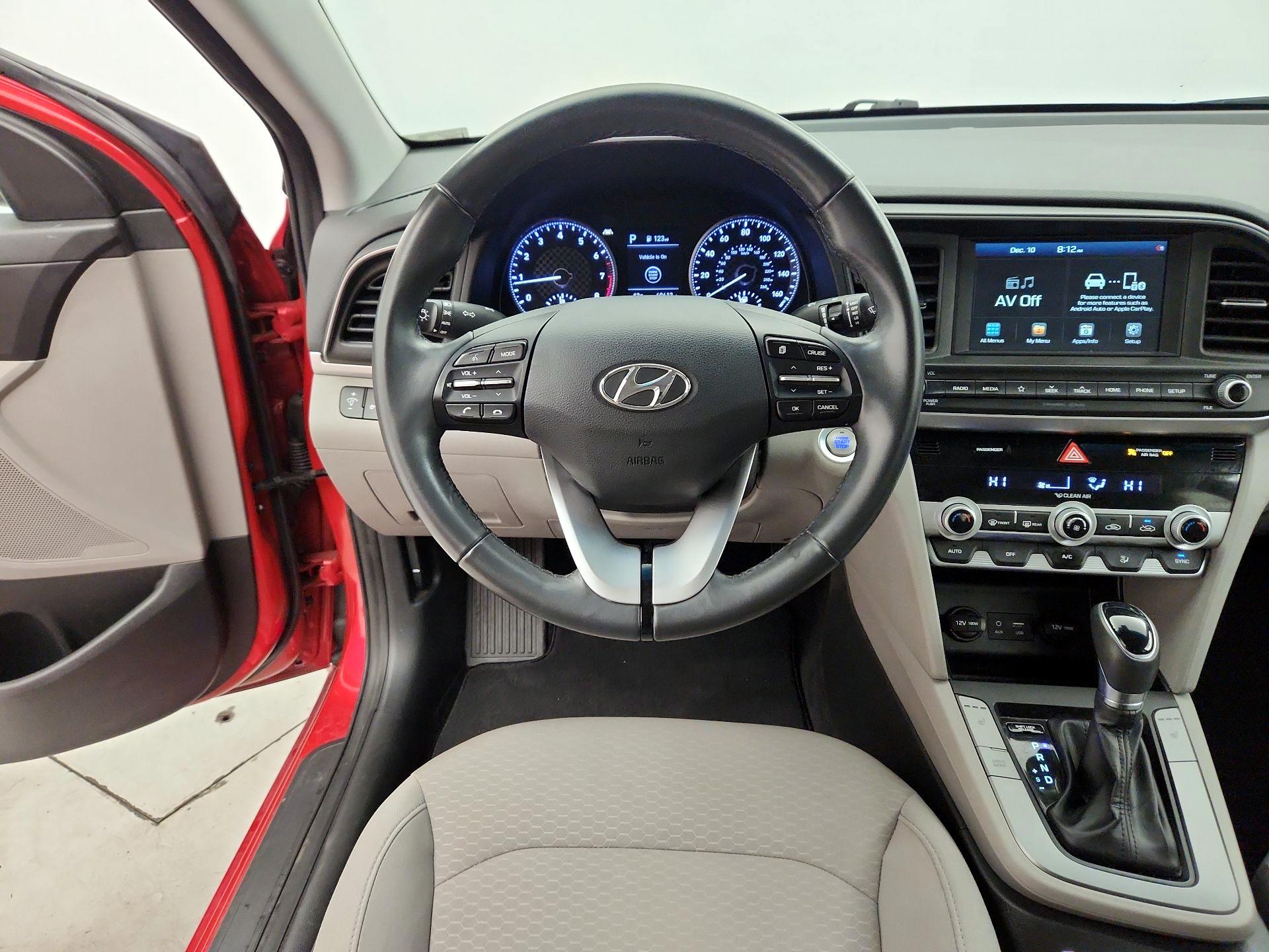 Thumbnail: 2020 Hyundai Elantra - 10