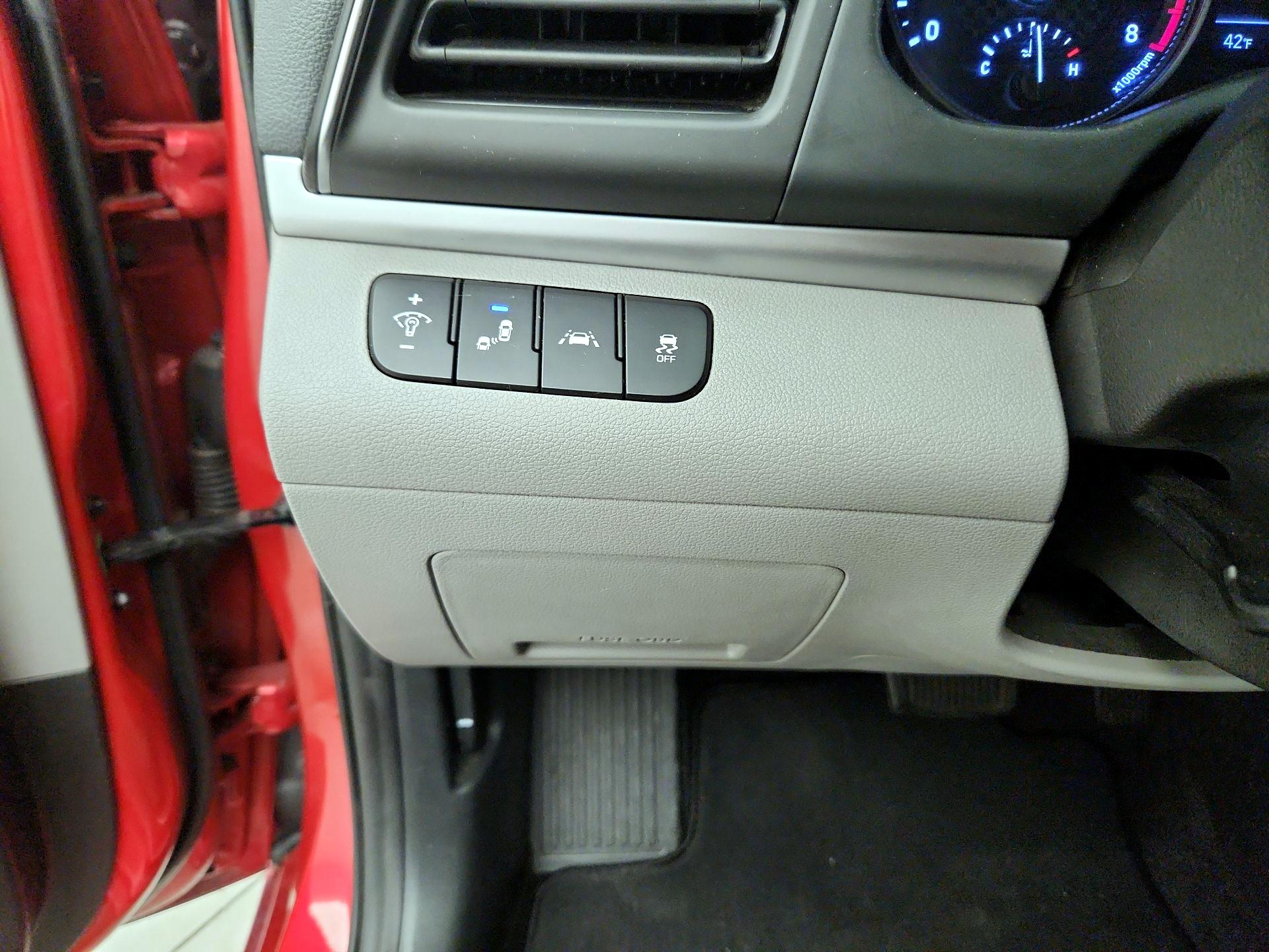 Thumbnail: 2020 Hyundai Elantra - 13