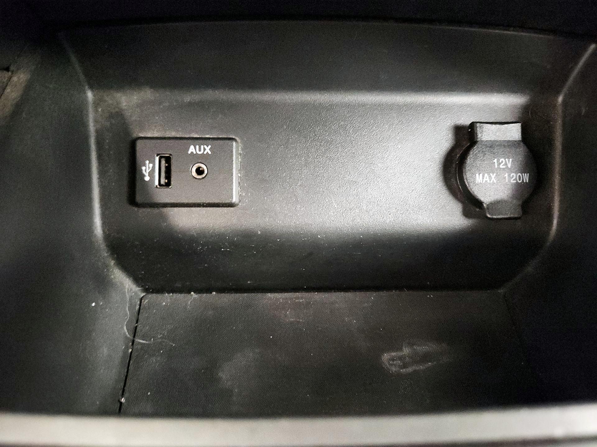 Thumbnail: 2016 Nissan Altima - 18