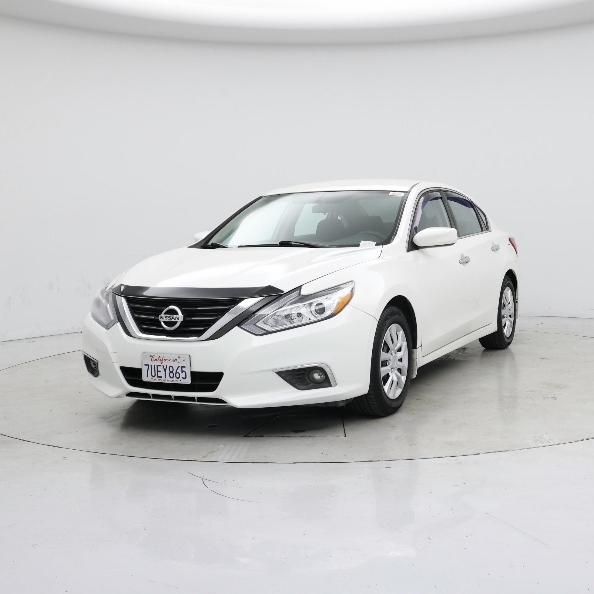 Thumbnail: 2016 Nissan Altima - 4