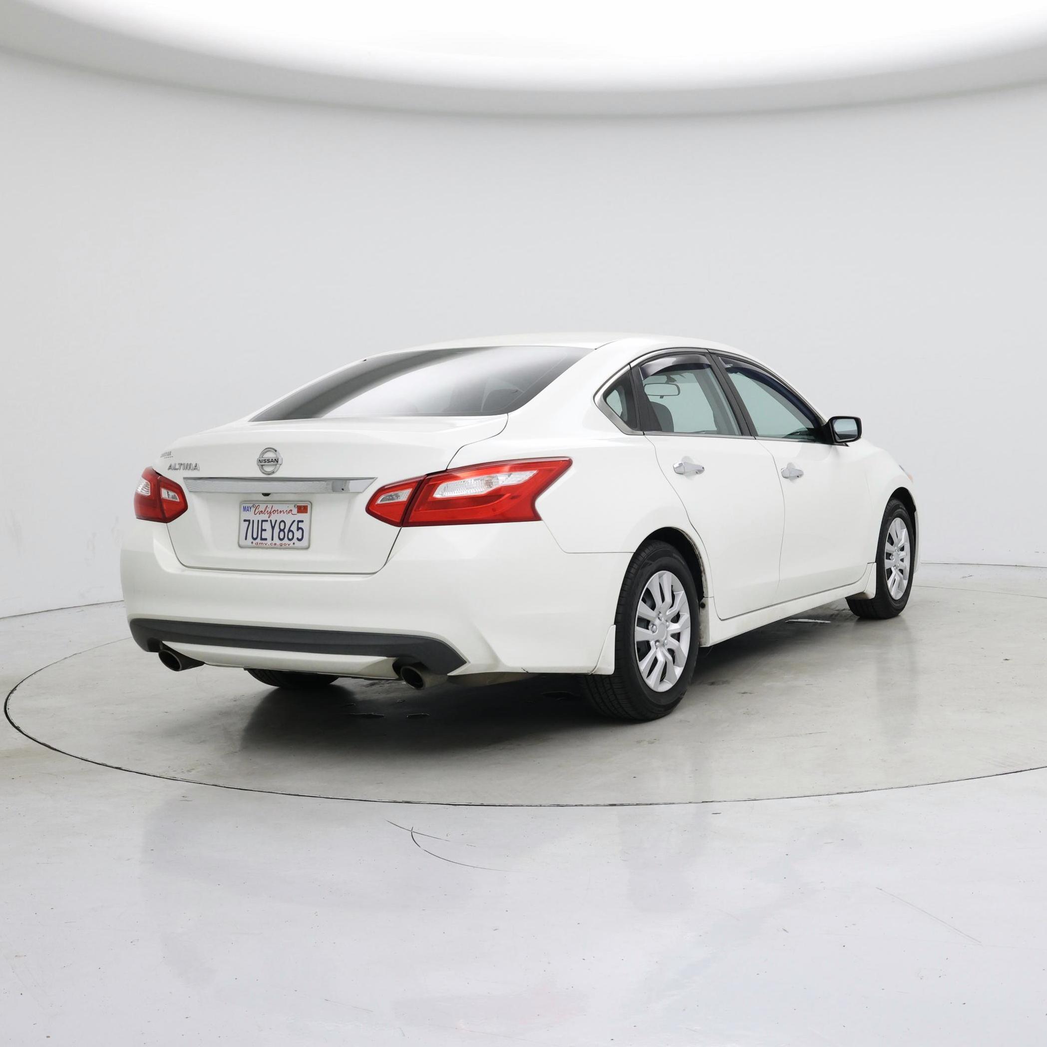 Thumbnail: 2016 Nissan Altima - 8