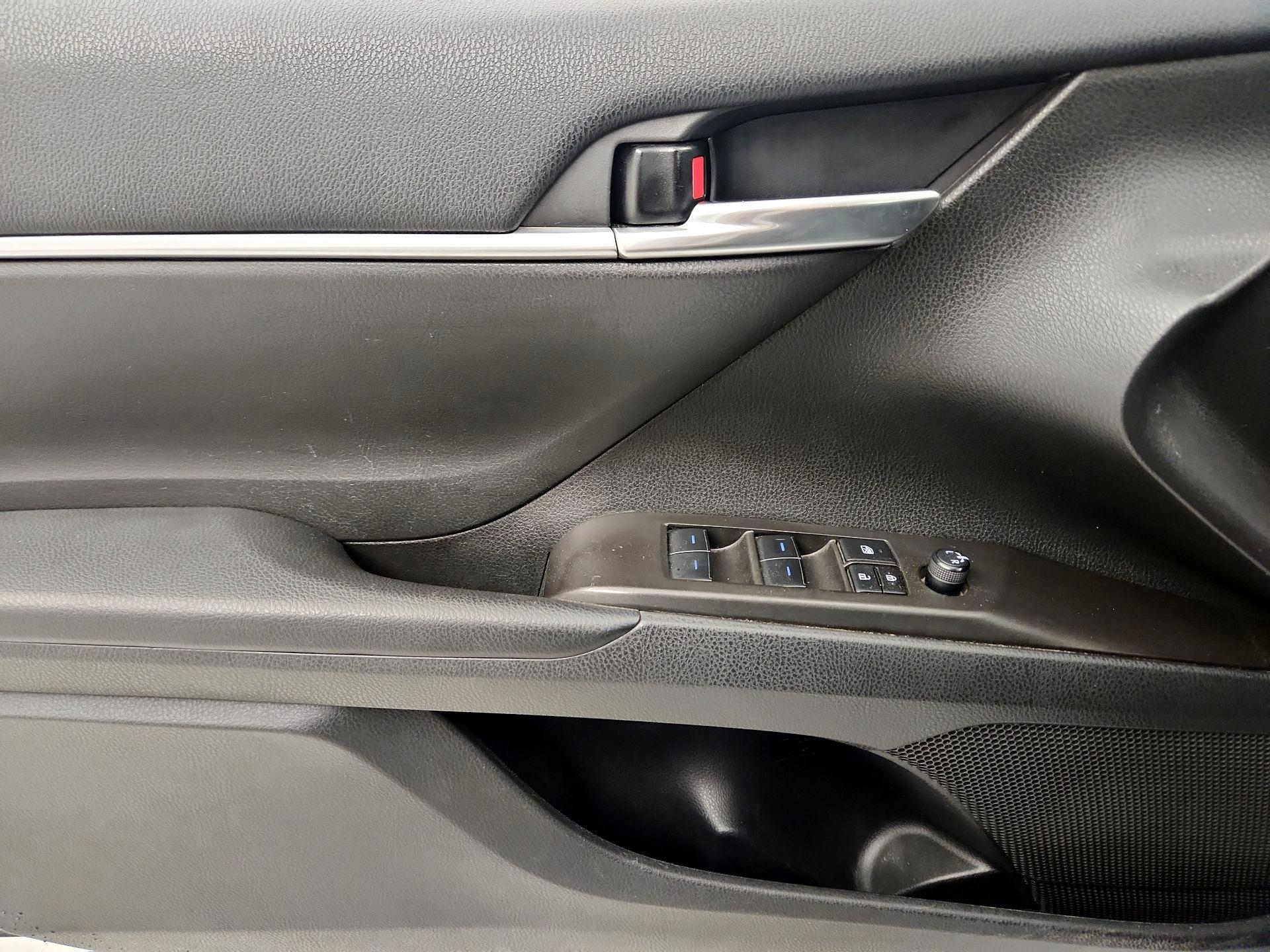 Thumbnail: 2023 Toyota Camry - 12