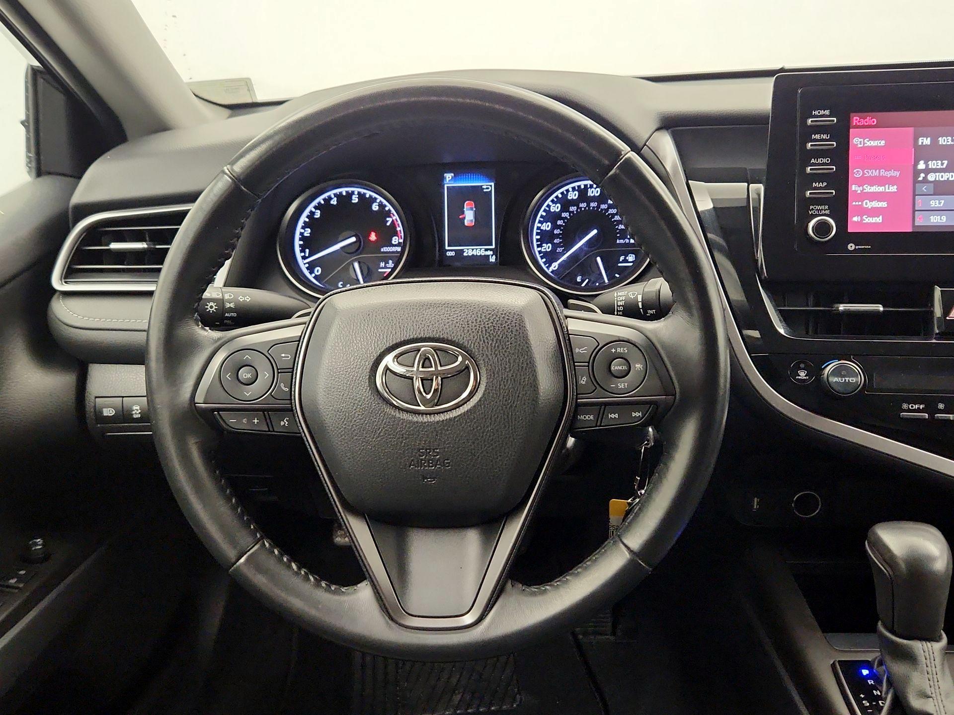 Thumbnail: 2022 Toyota Camry - 10